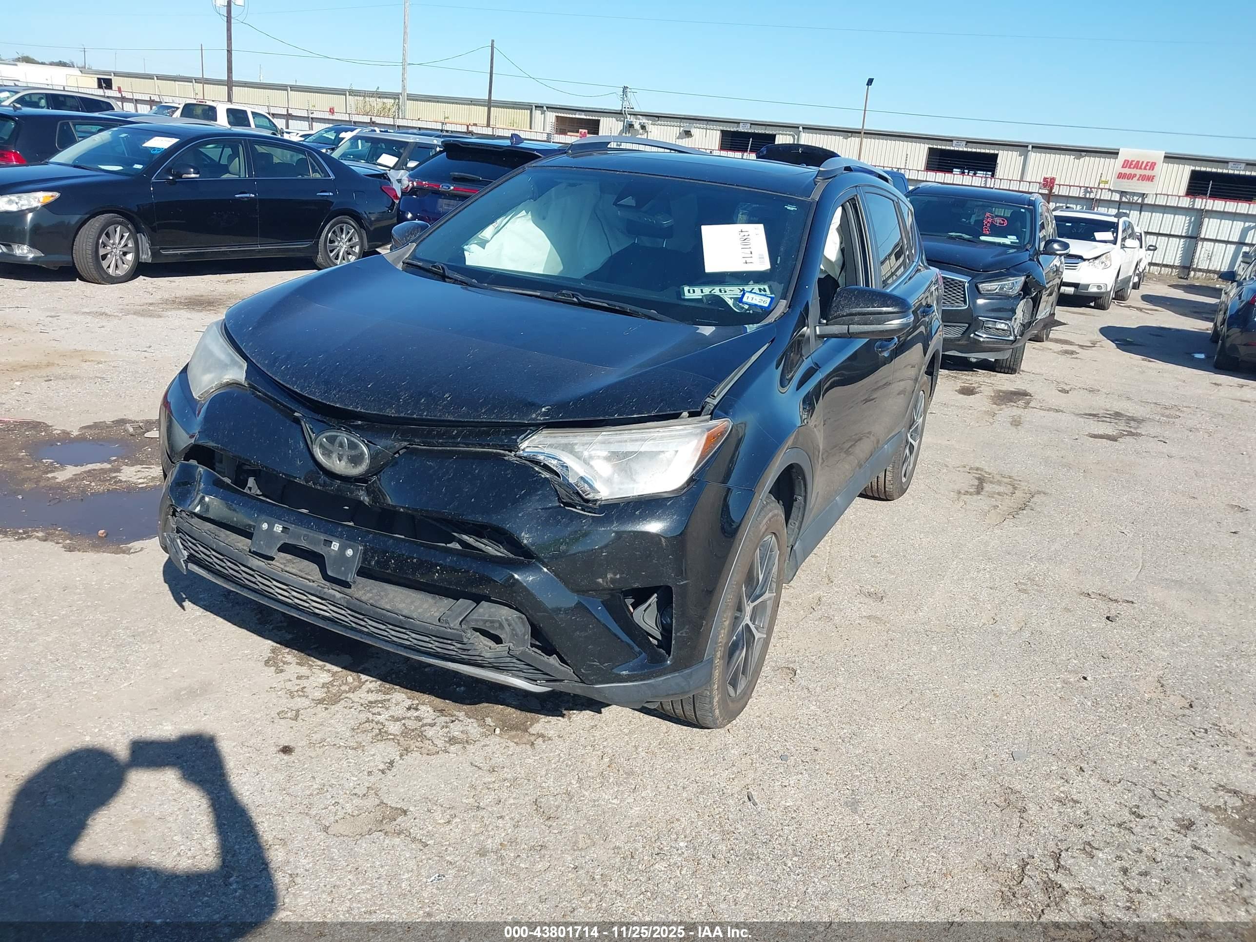 TOYOTA RAV4 image 2