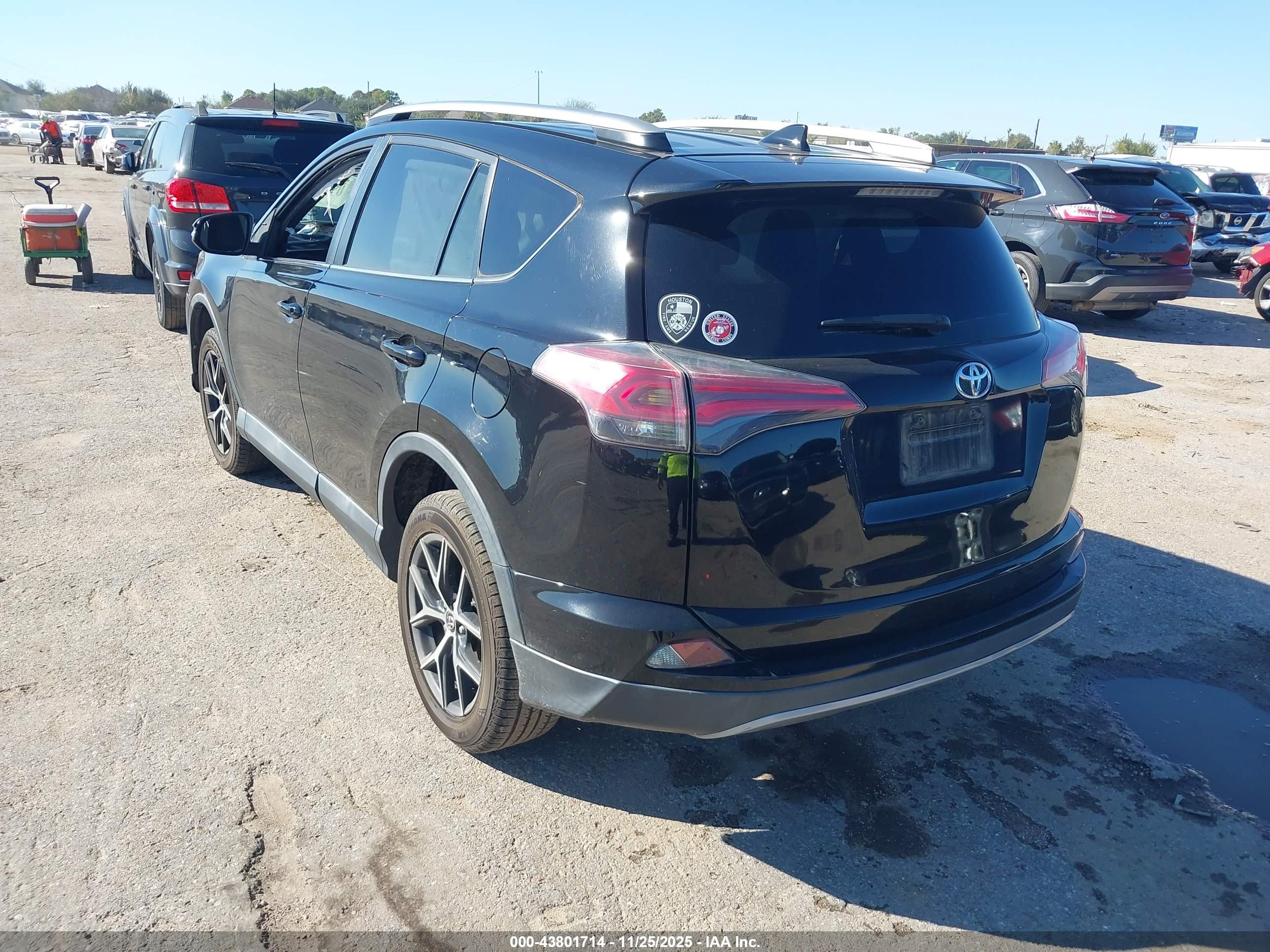 TOYOTA RAV4 image 3