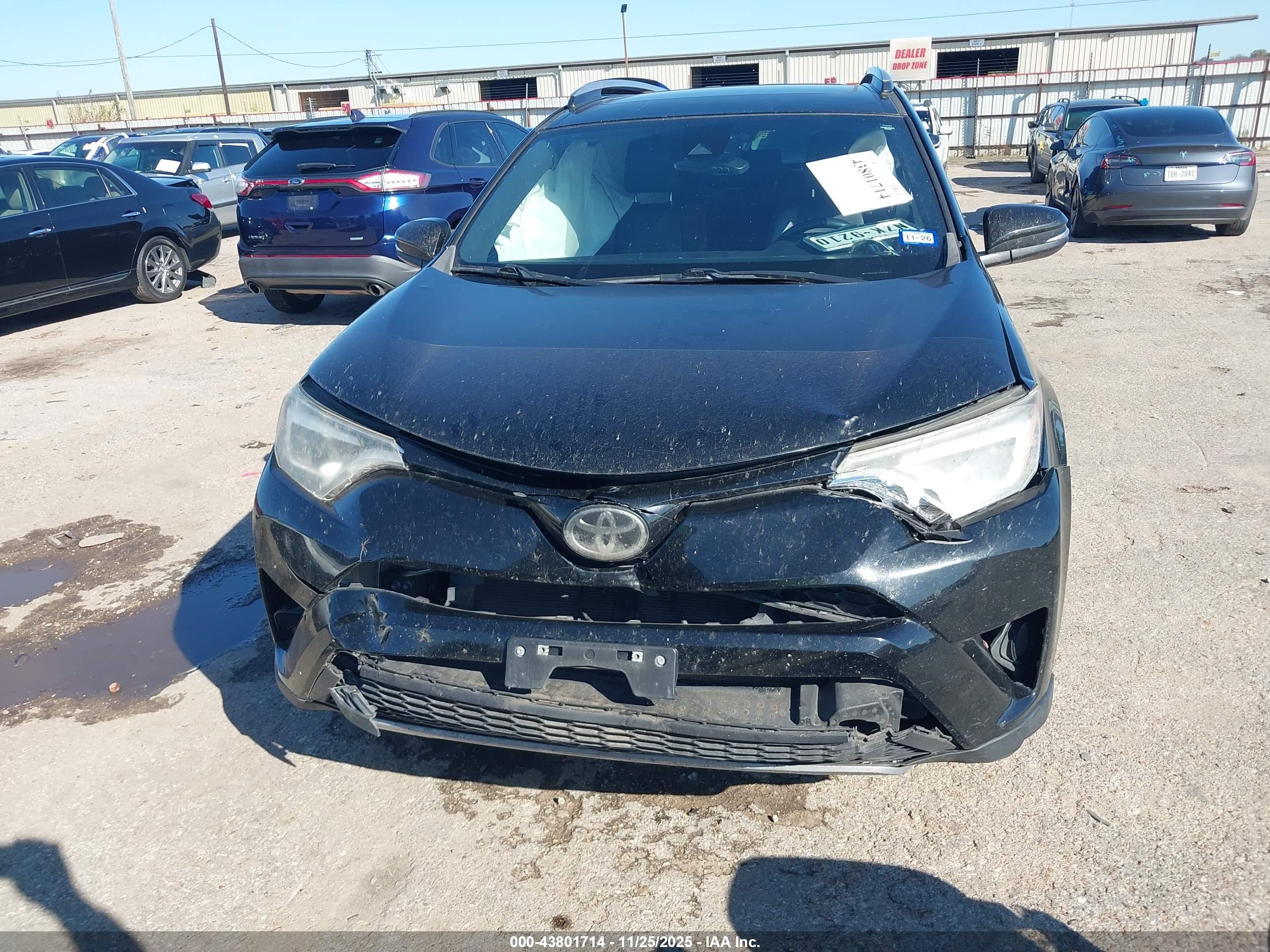 TOYOTA RAV4 image 6
