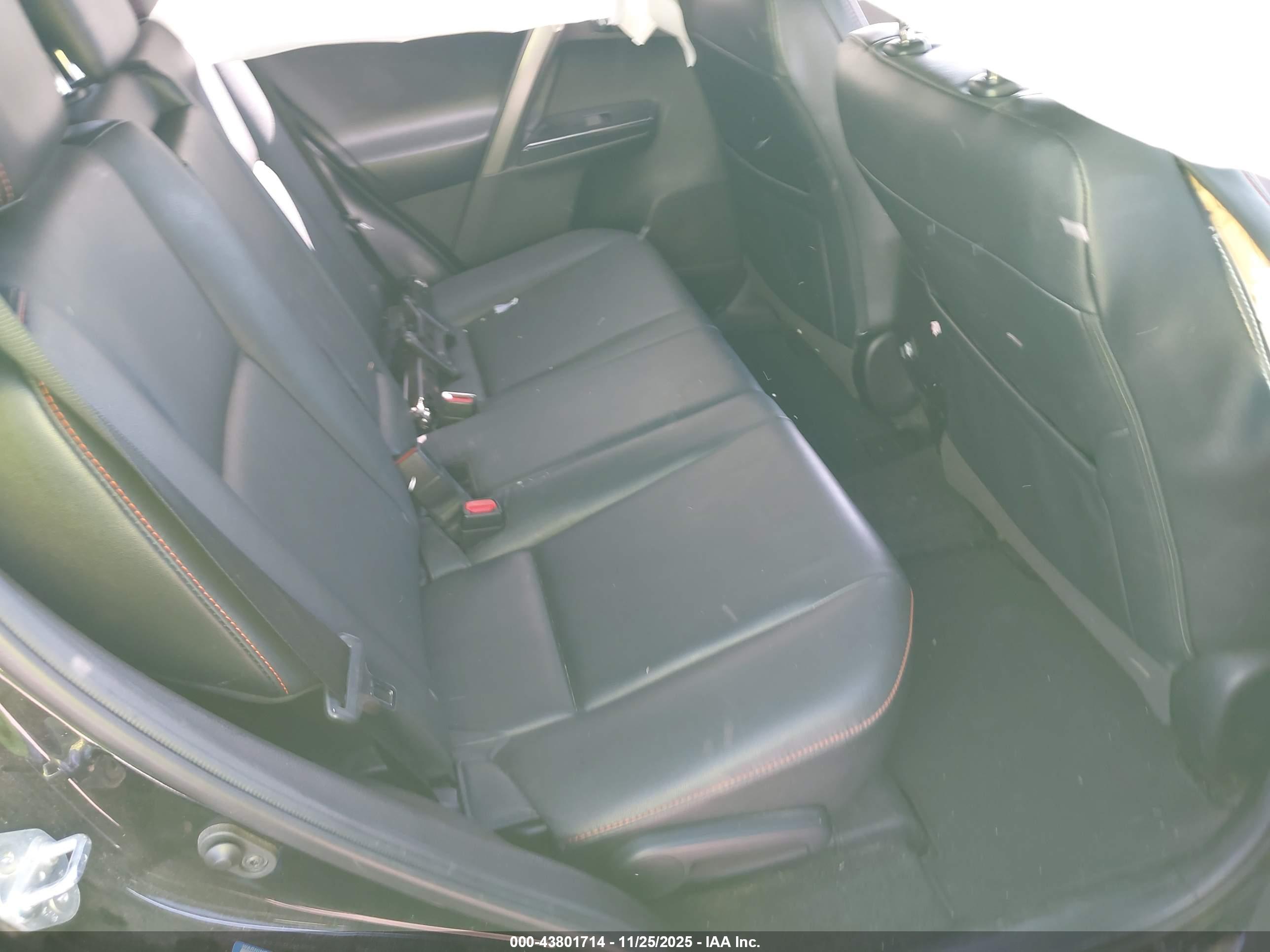 TOYOTA RAV4 image 8