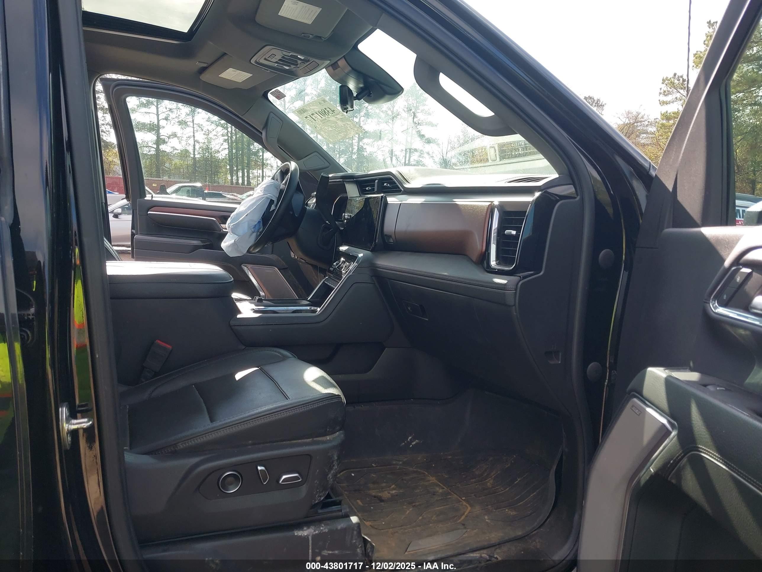 GMC SIERRA image 8