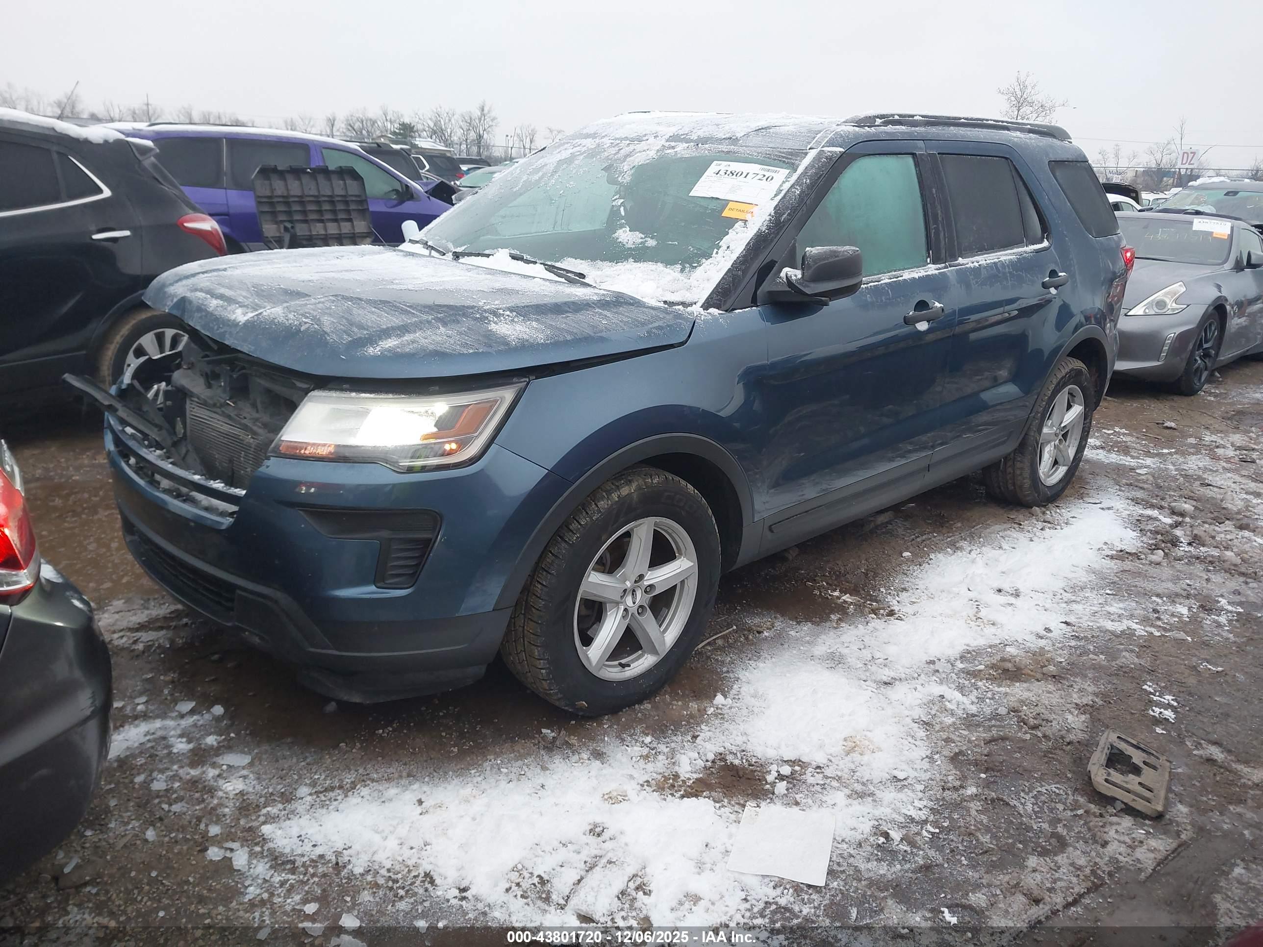 FORD EXPLORER image 2