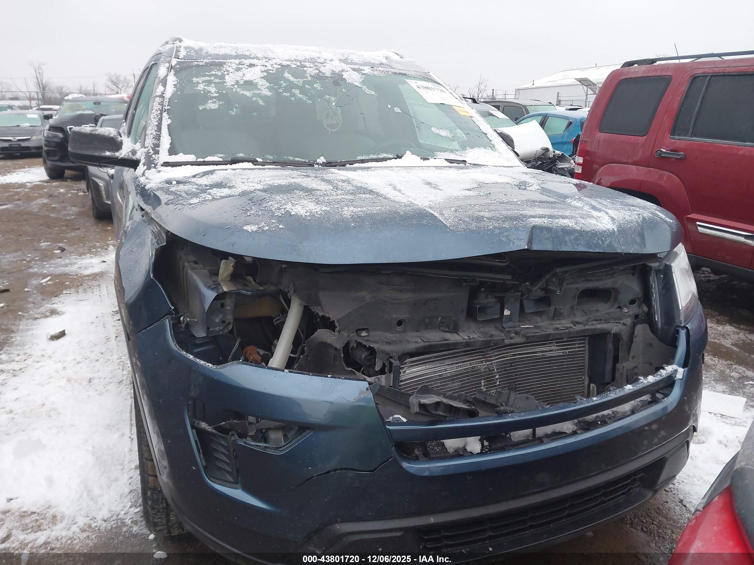 FORD EXPLORER image 6