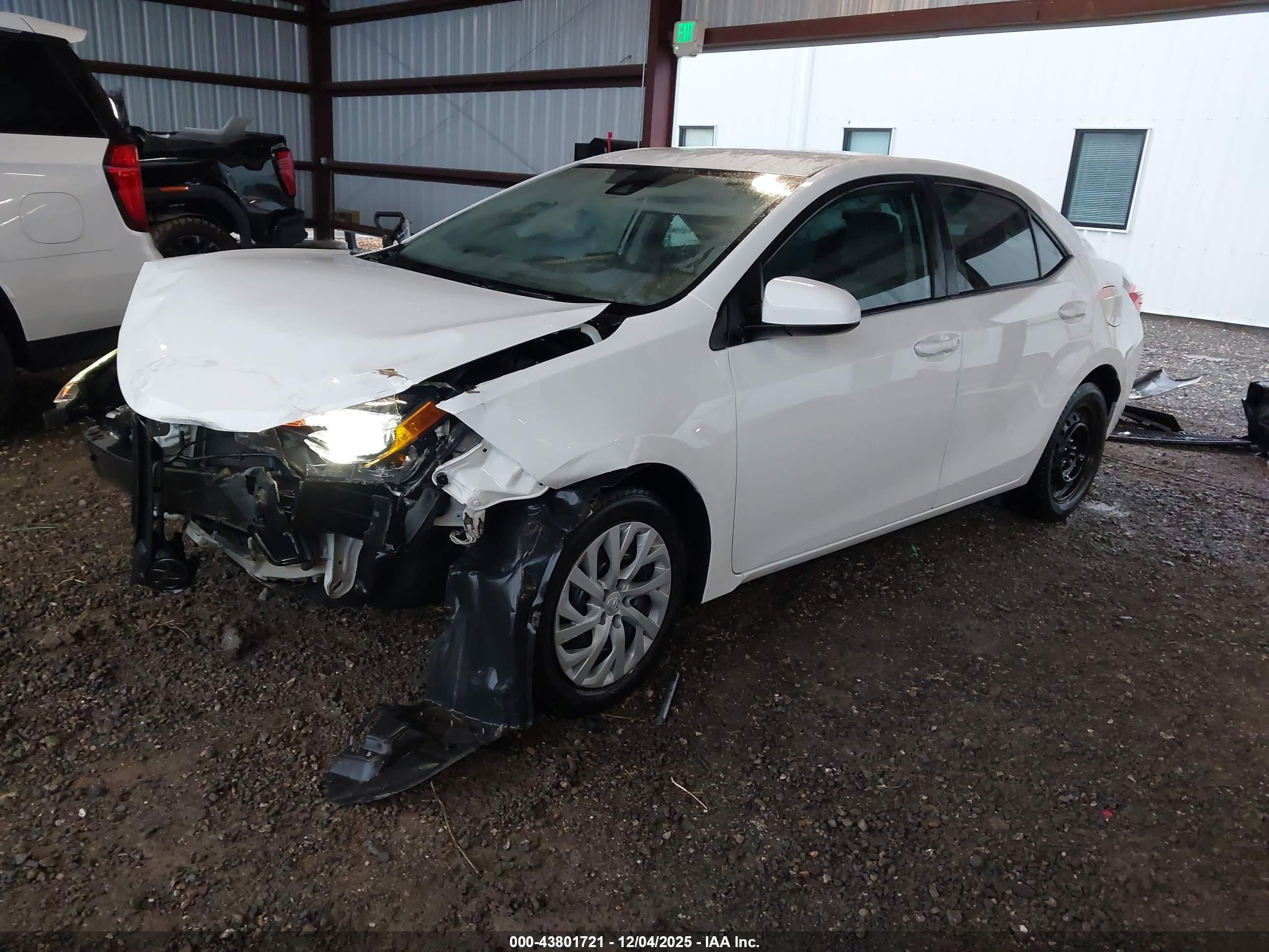 TOYOTA COROLLA image 2