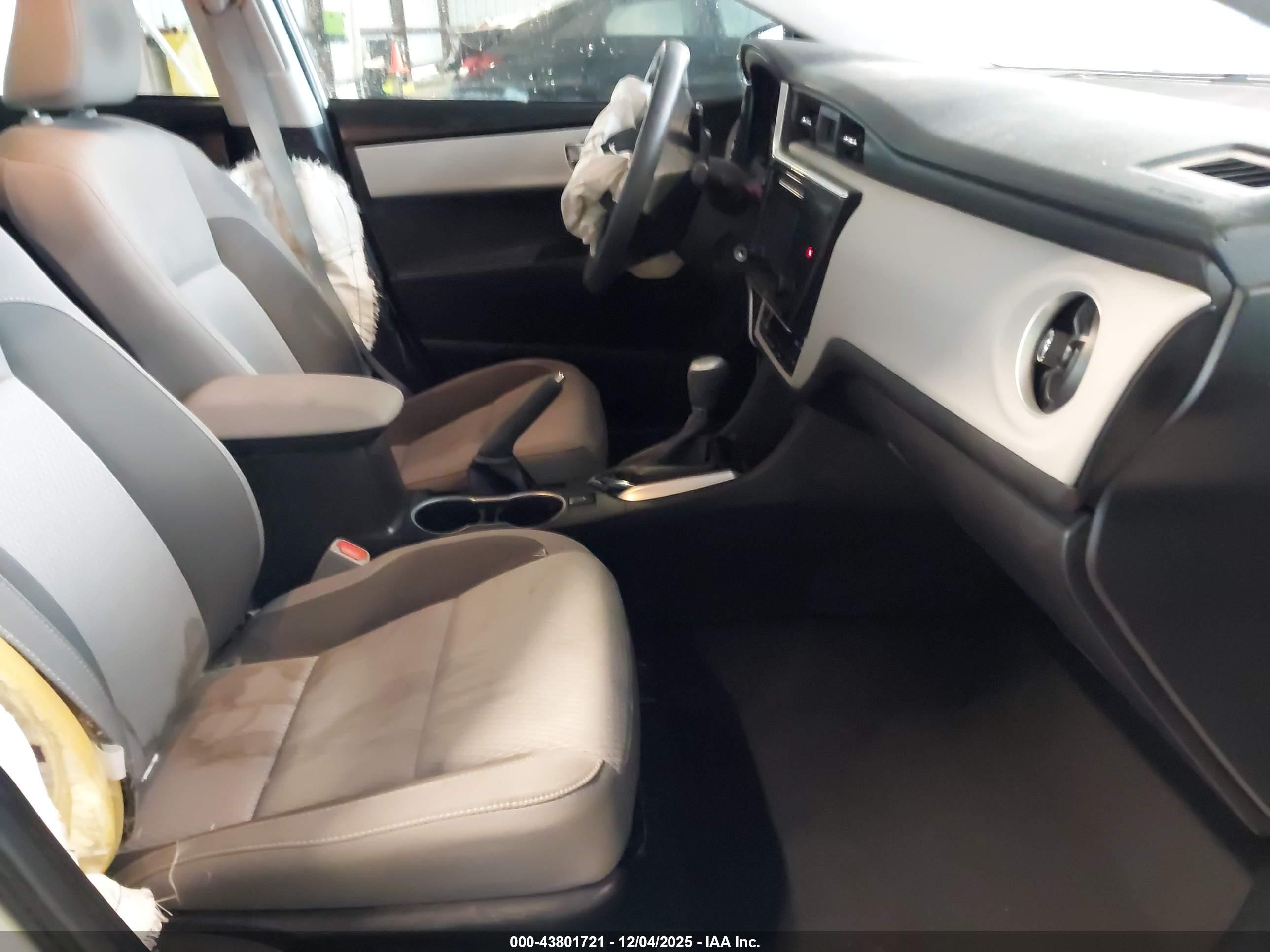 TOYOTA COROLLA image 5