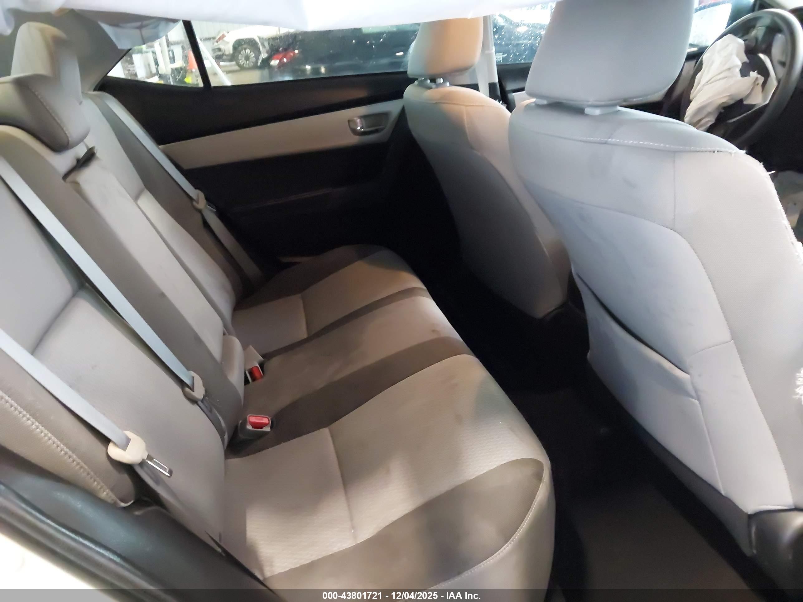 TOYOTA COROLLA image 8