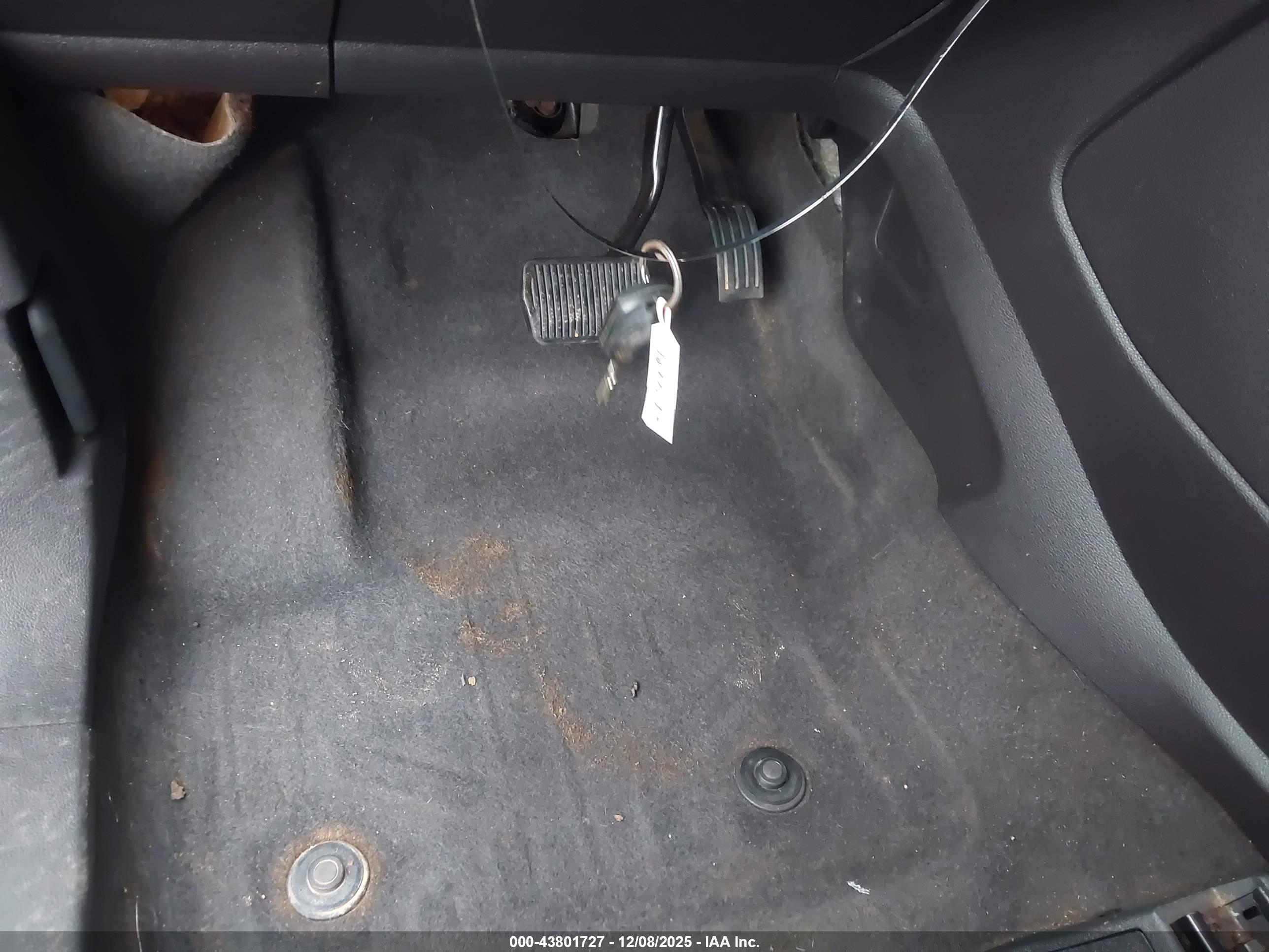 FORD ESCAPE image 11