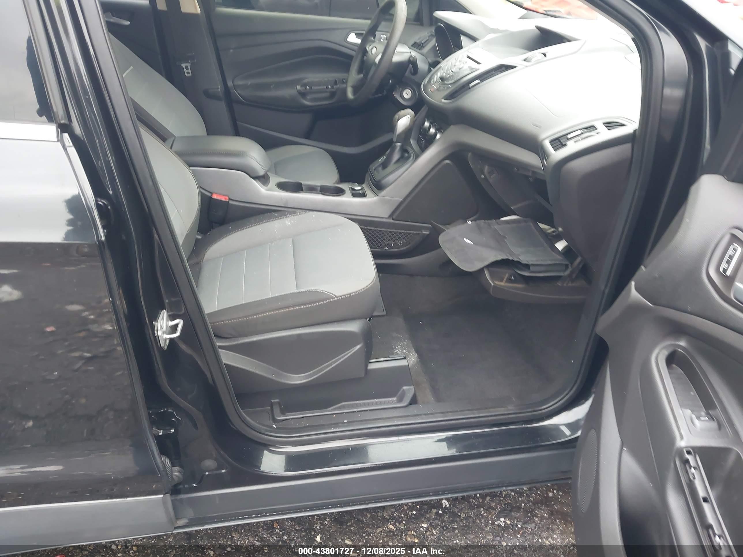 FORD ESCAPE image 5
