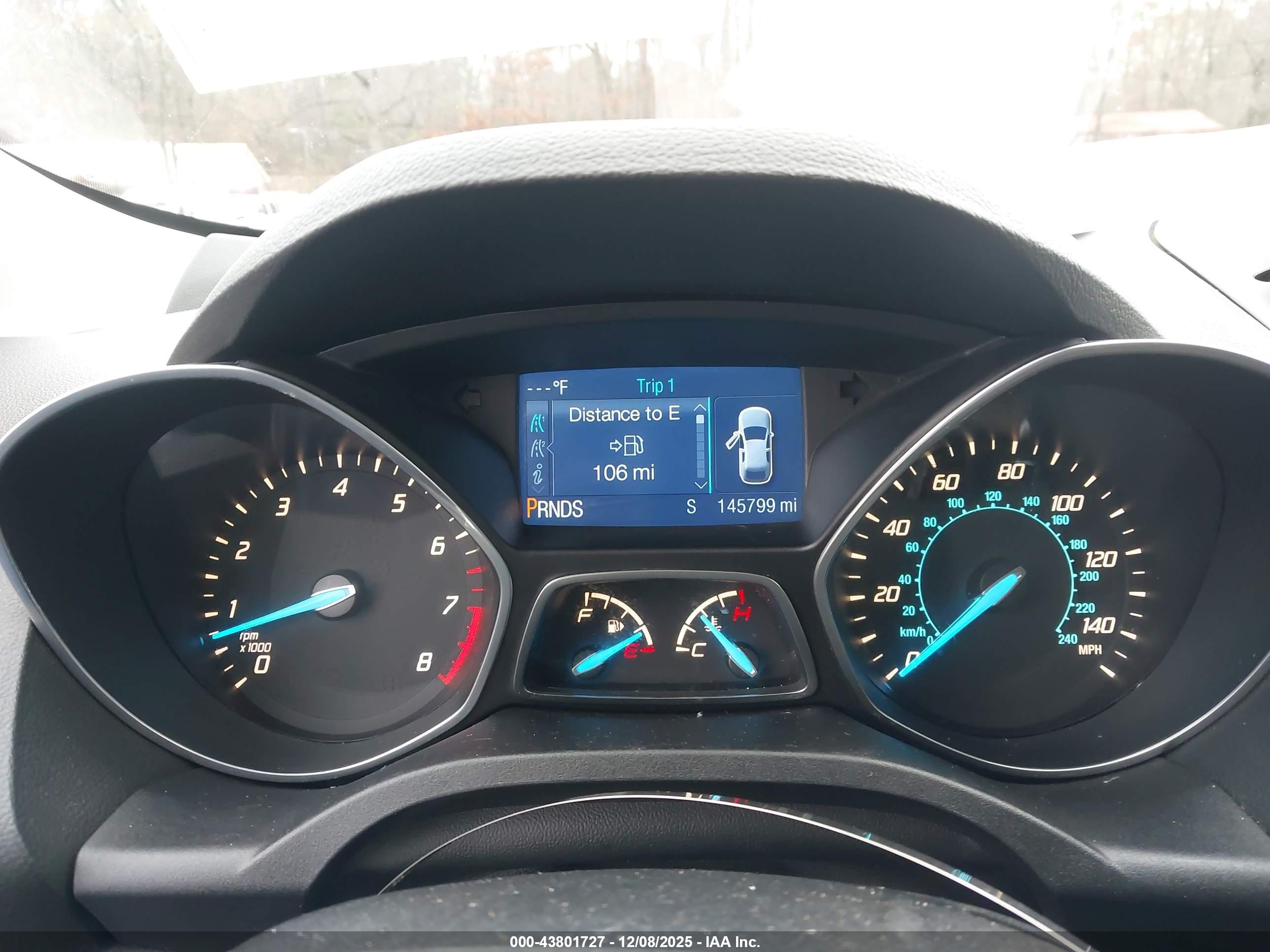 FORD ESCAPE image 7
