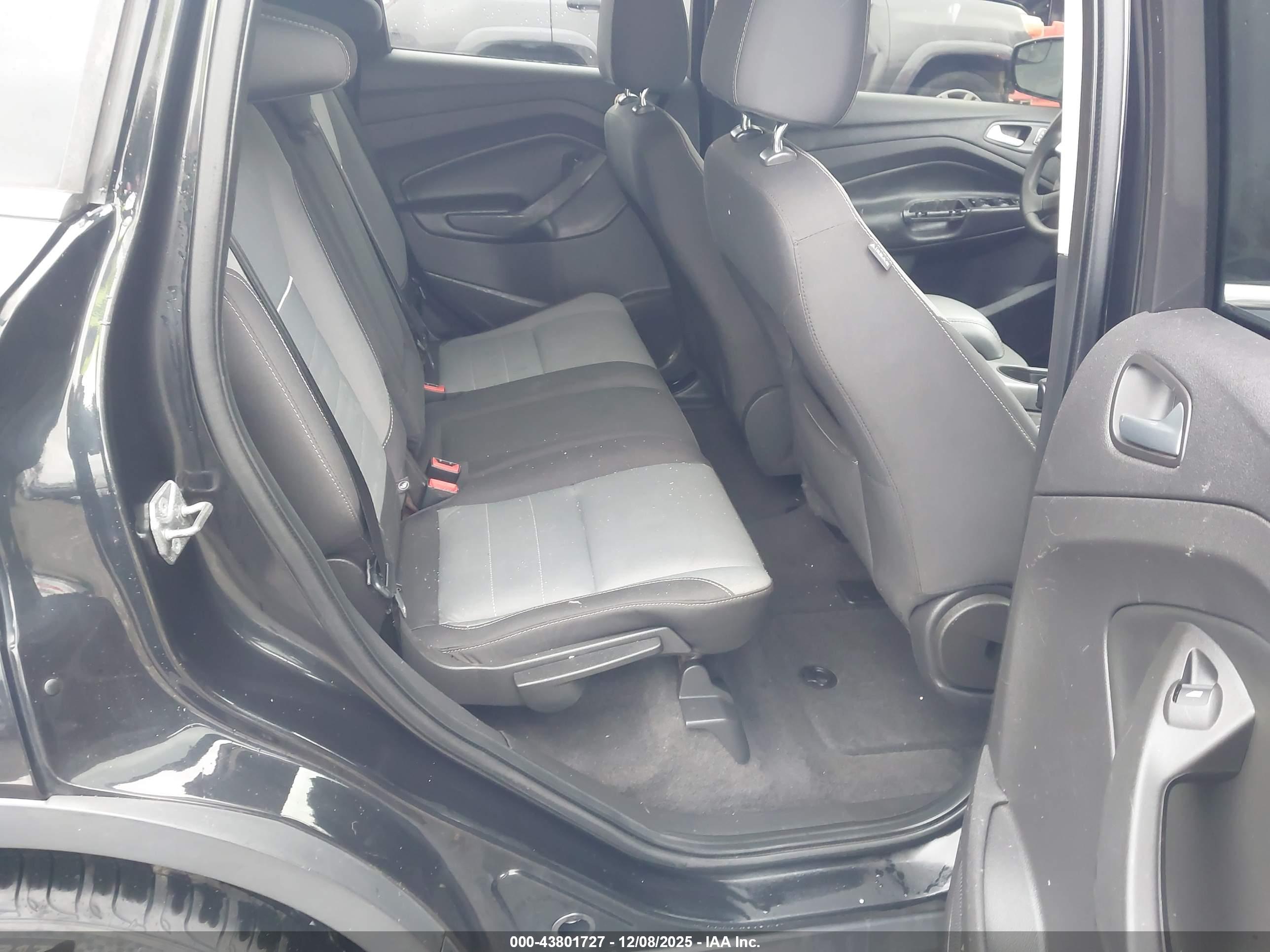 FORD ESCAPE image 8