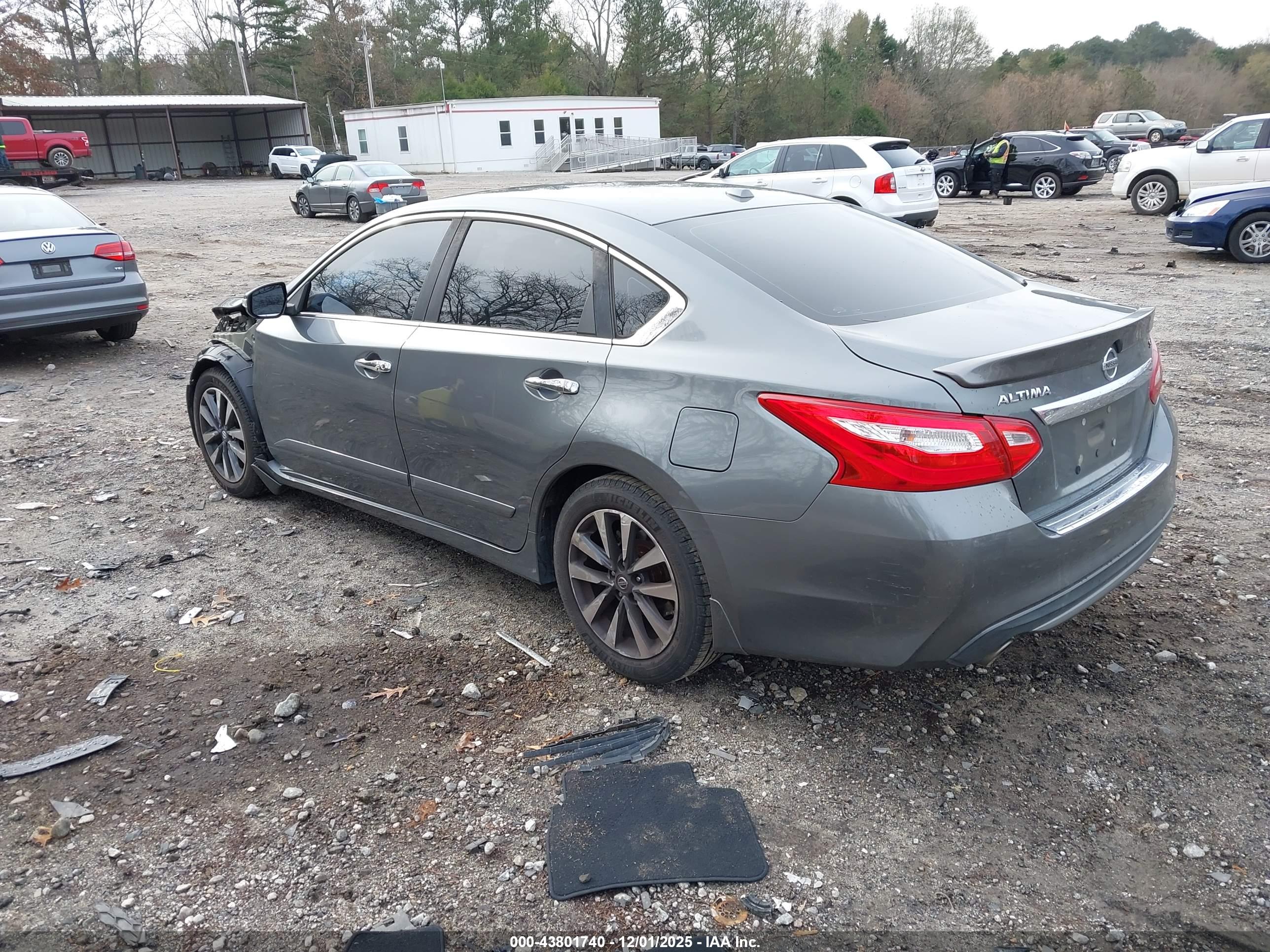 NISSAN ALTIMA image 3