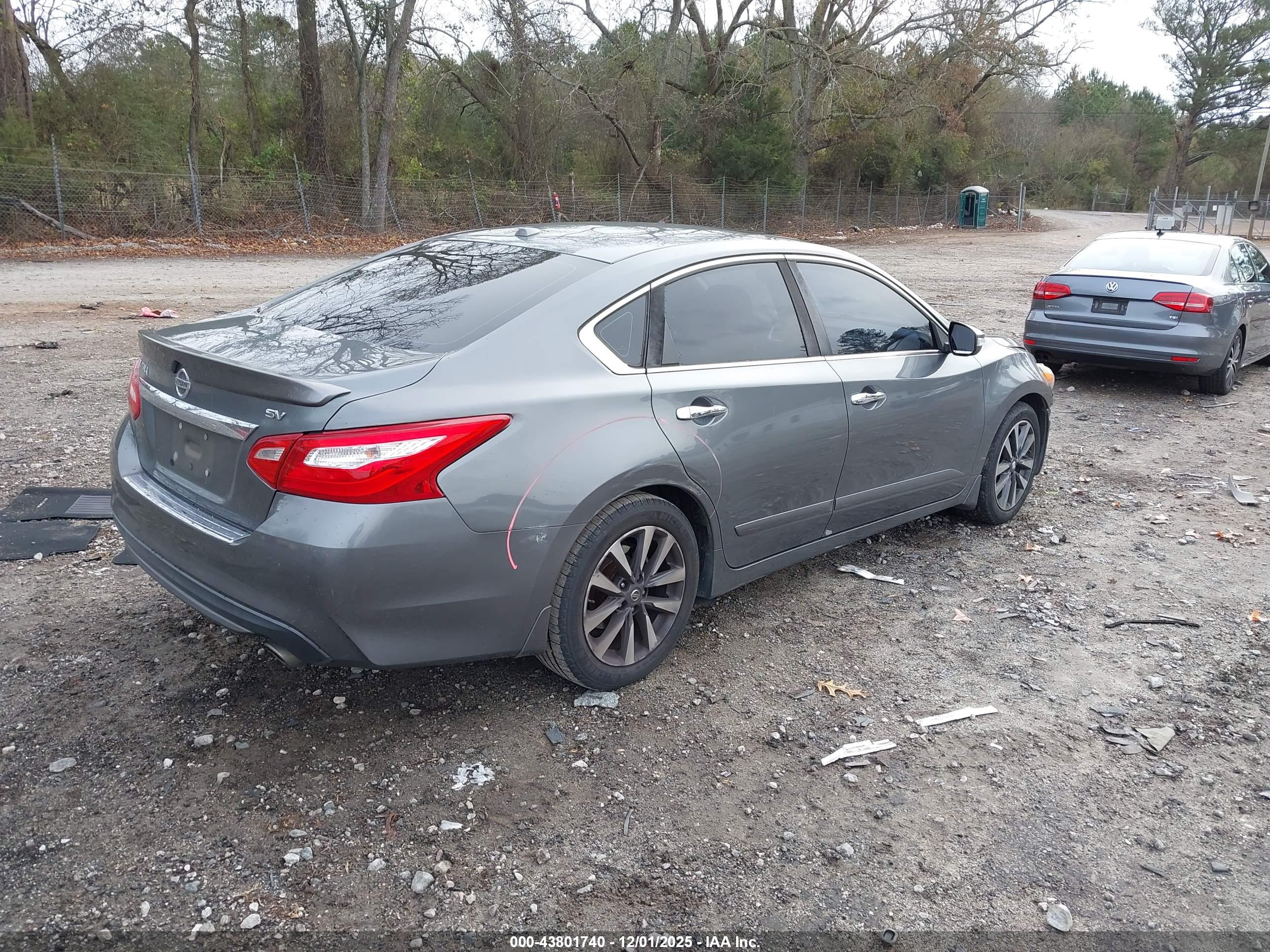 NISSAN ALTIMA image 4
