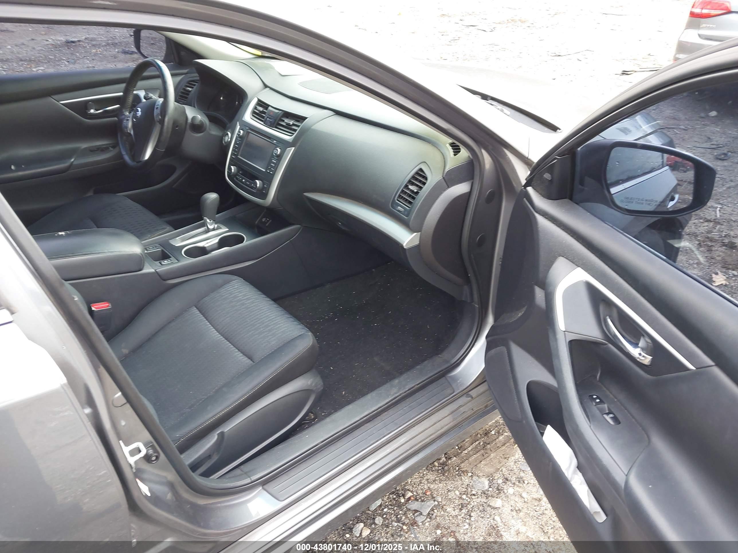 NISSAN ALTIMA image 5