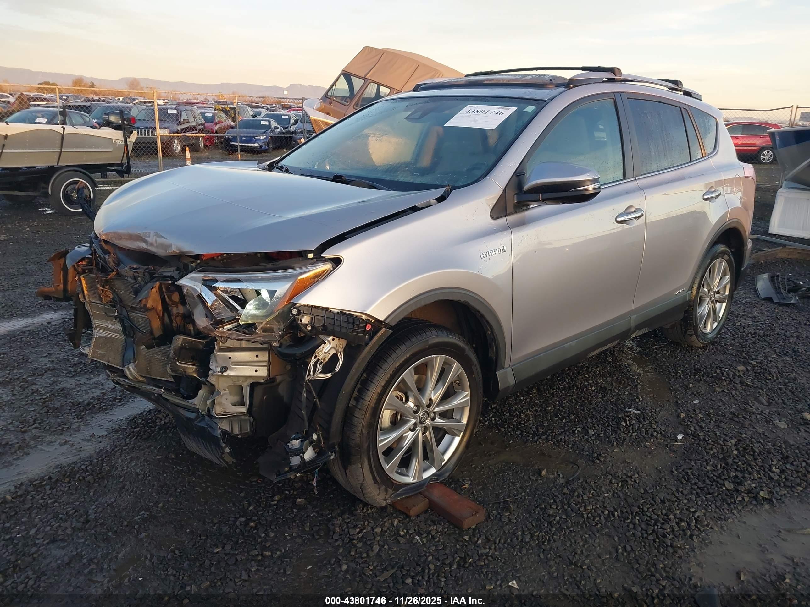 TOYOTA RAV4 image 2