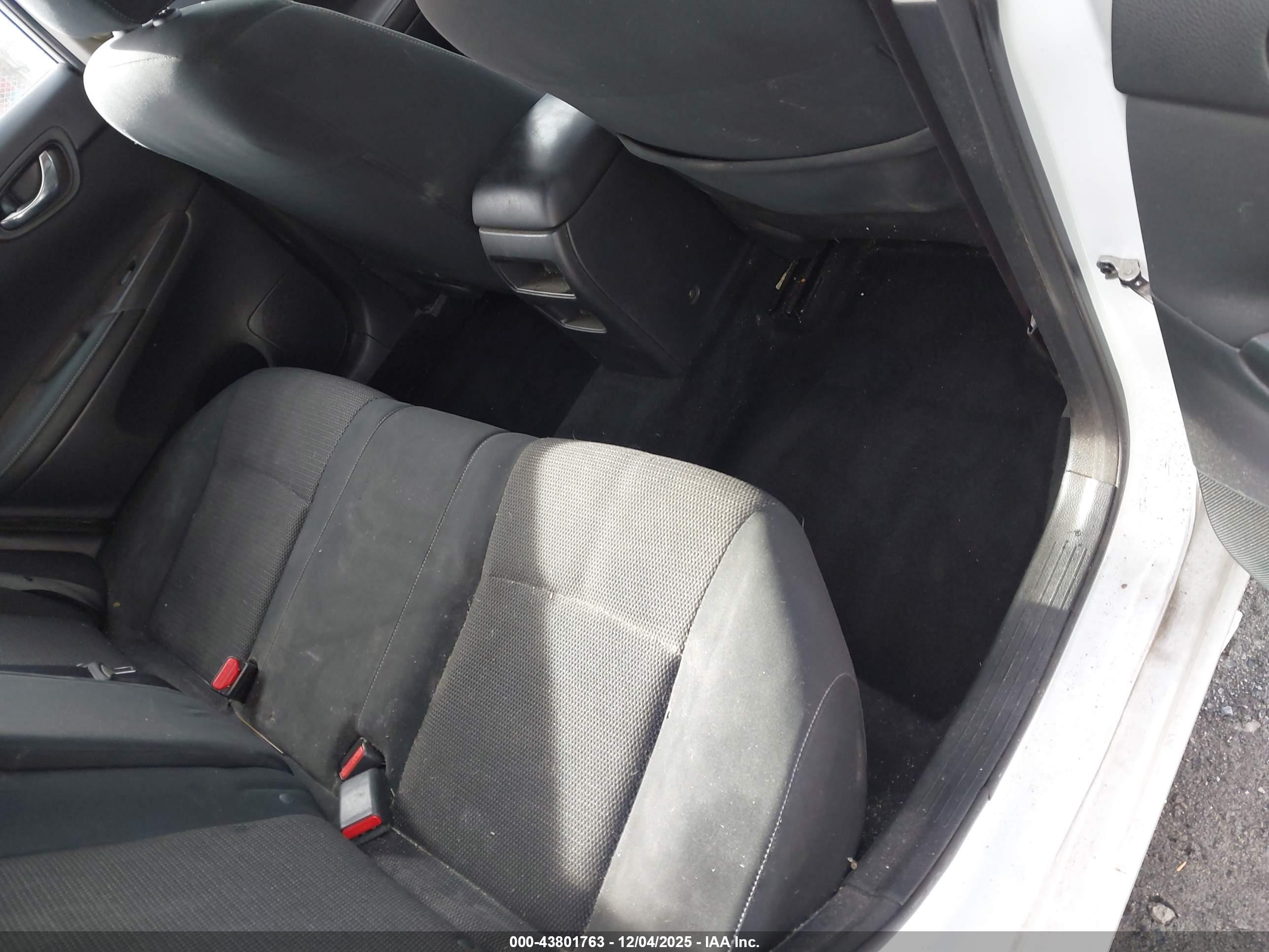 NISSAN SENTRA image 8