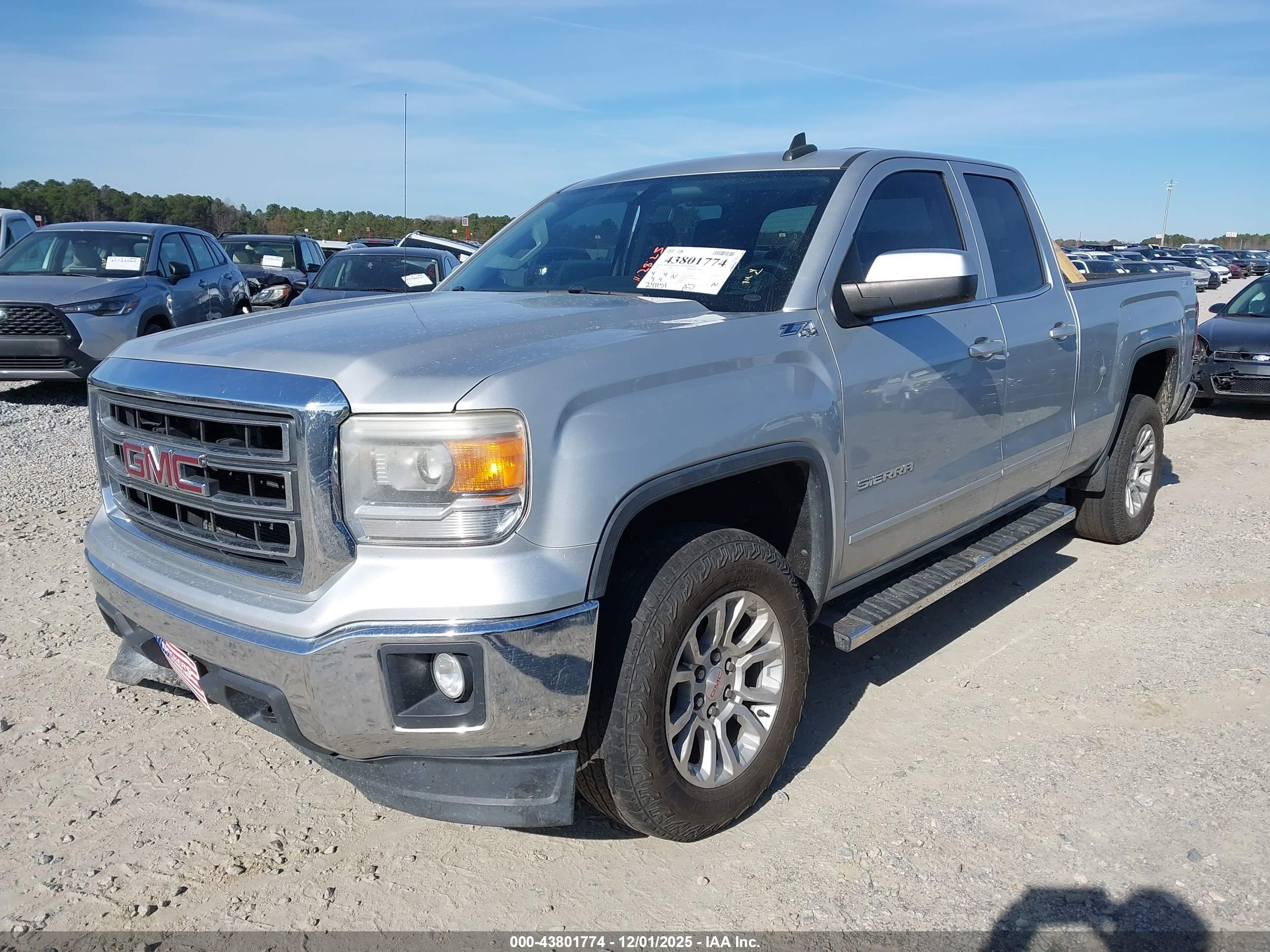 GMC SIERRA image 2