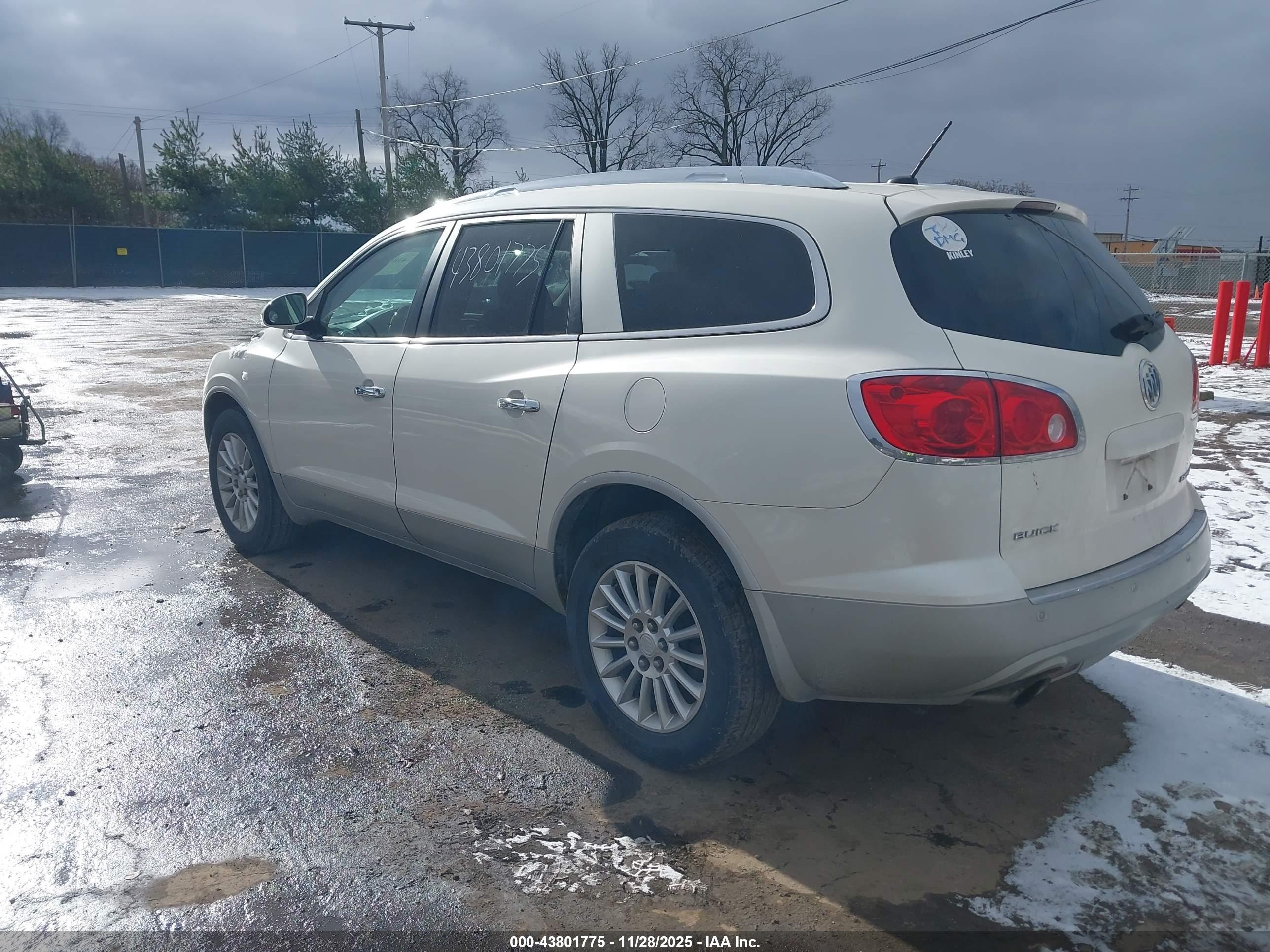 BUICK ENCLAVE image 3