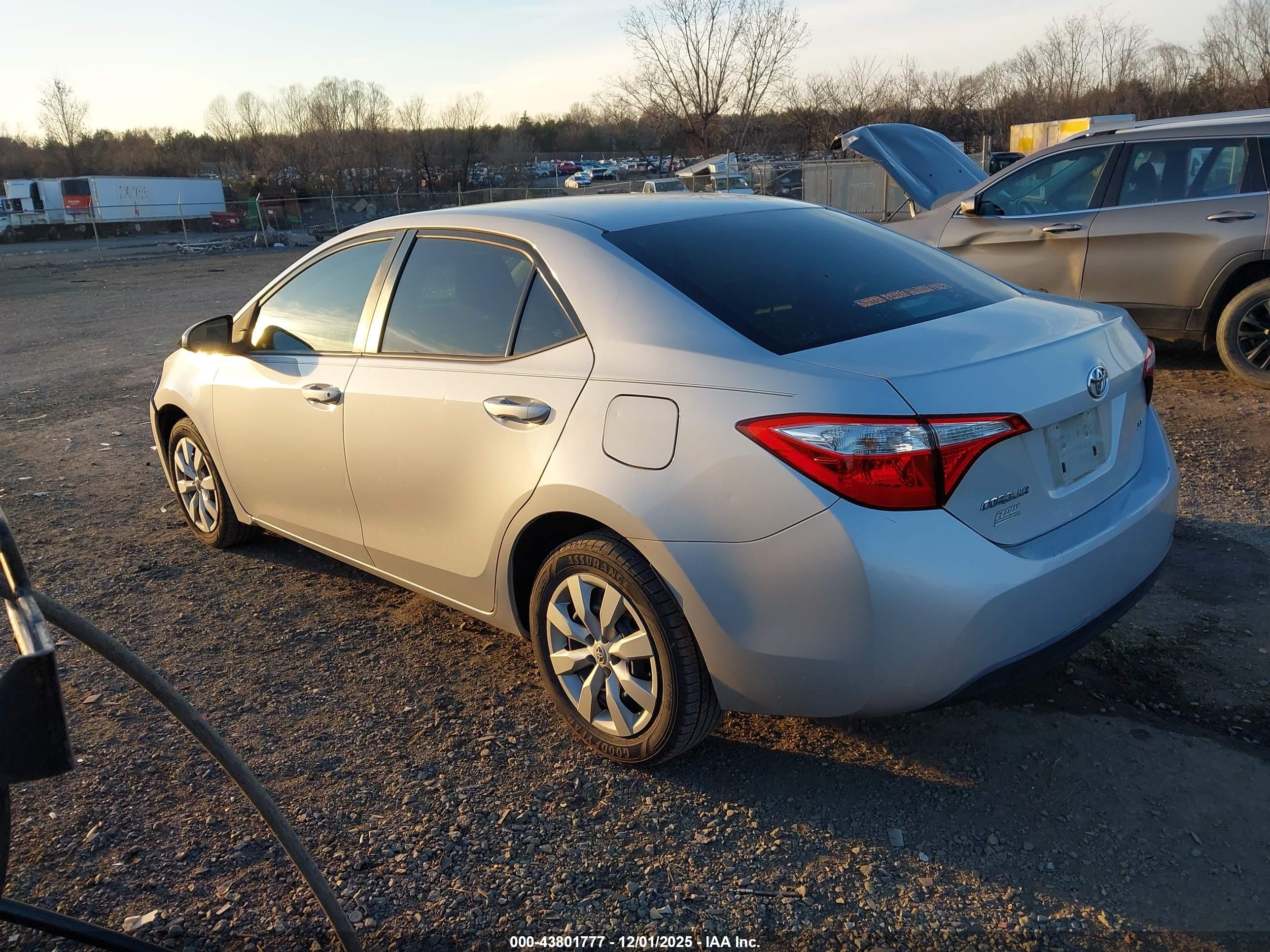 TOYOTA COROLLA image 3