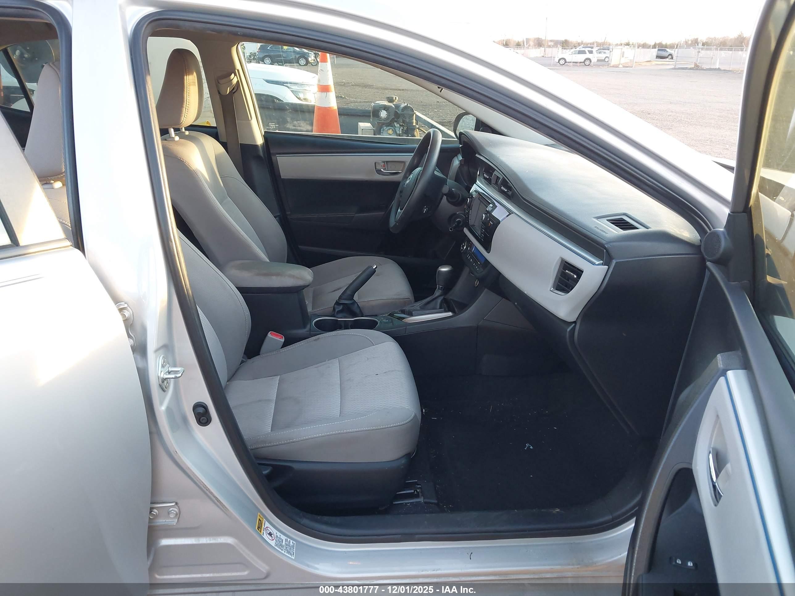 TOYOTA COROLLA image 5