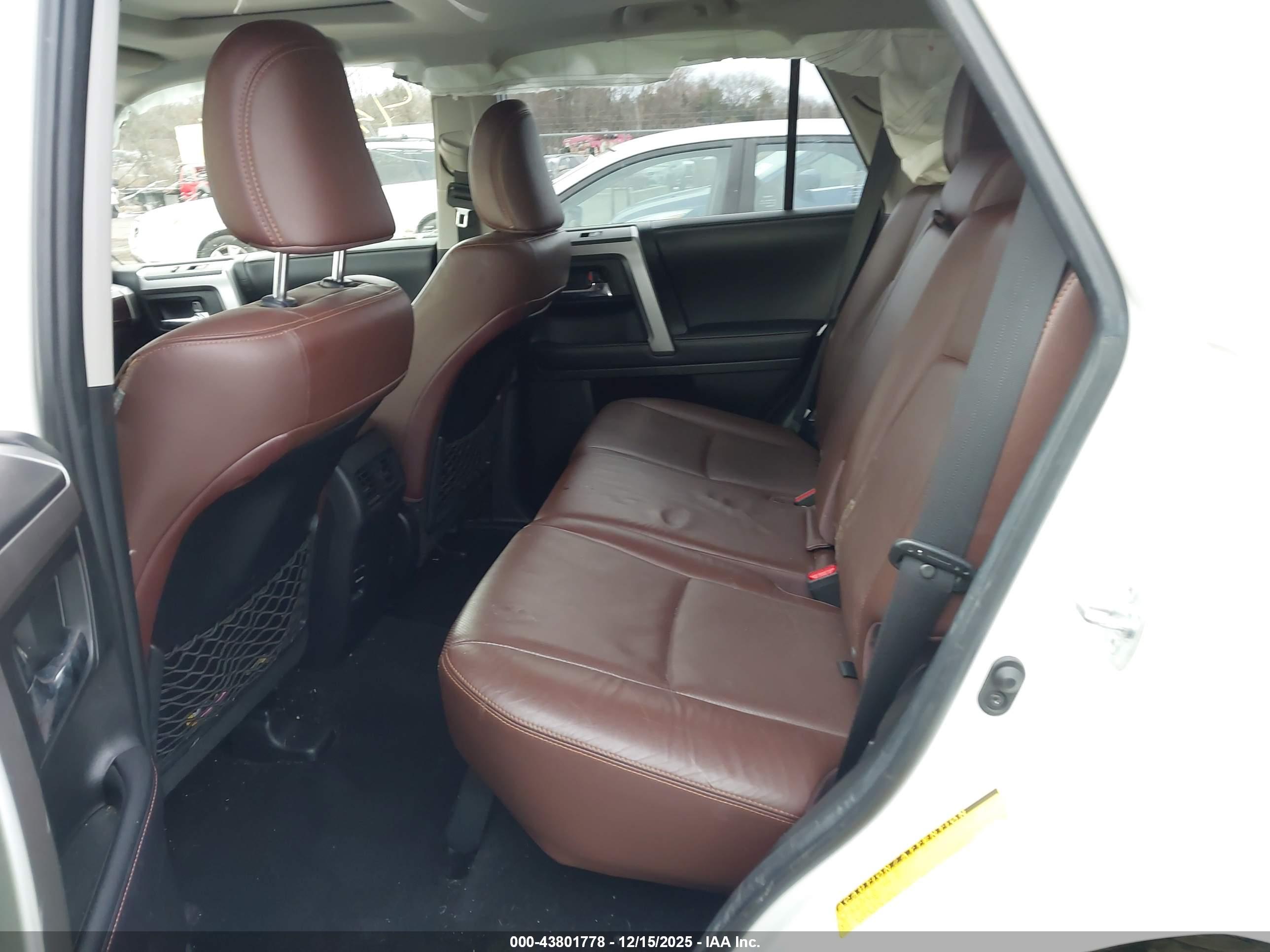 TOYOTA 4RUNNER image 8