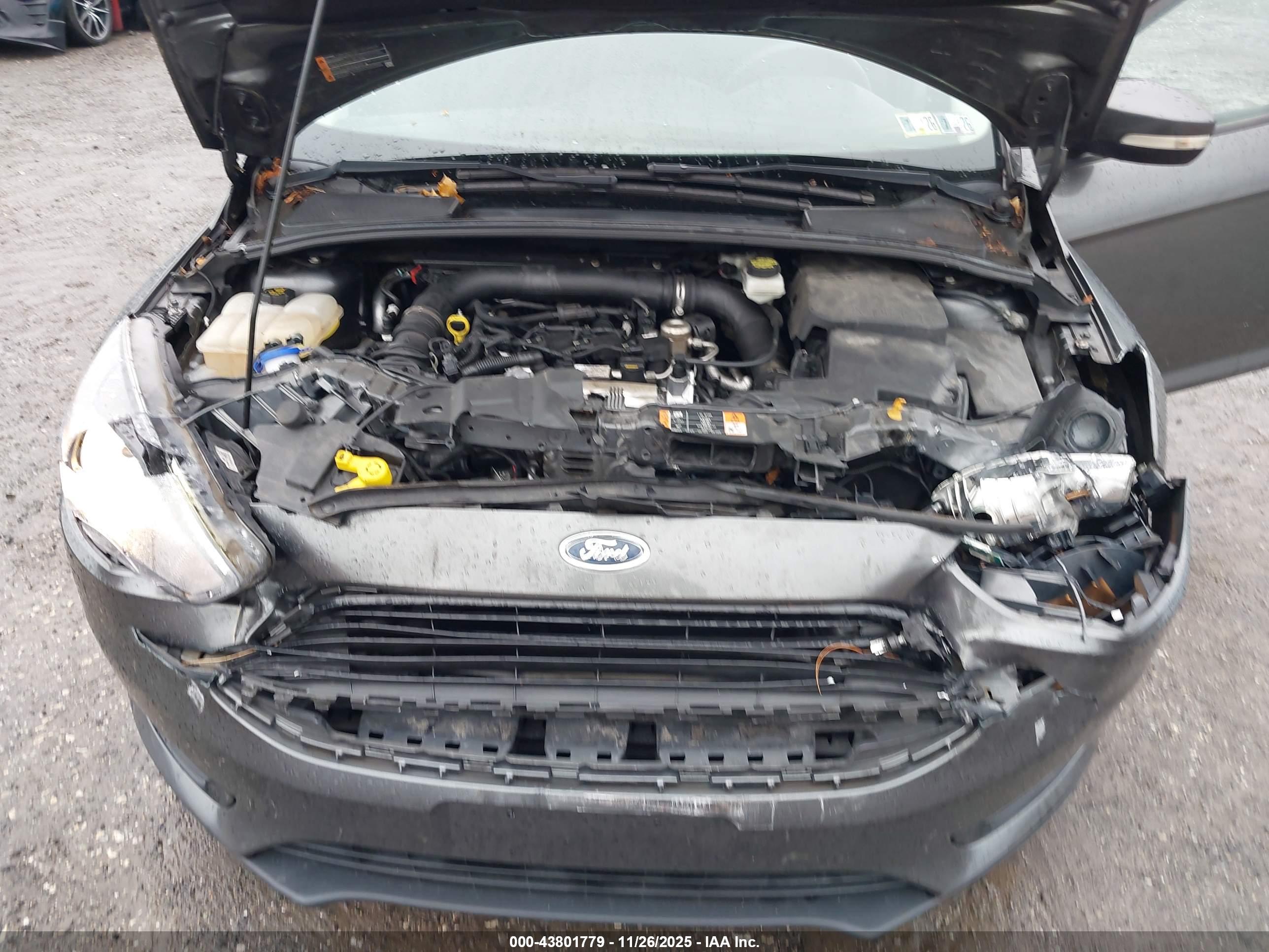 FORD FOCUS image 10