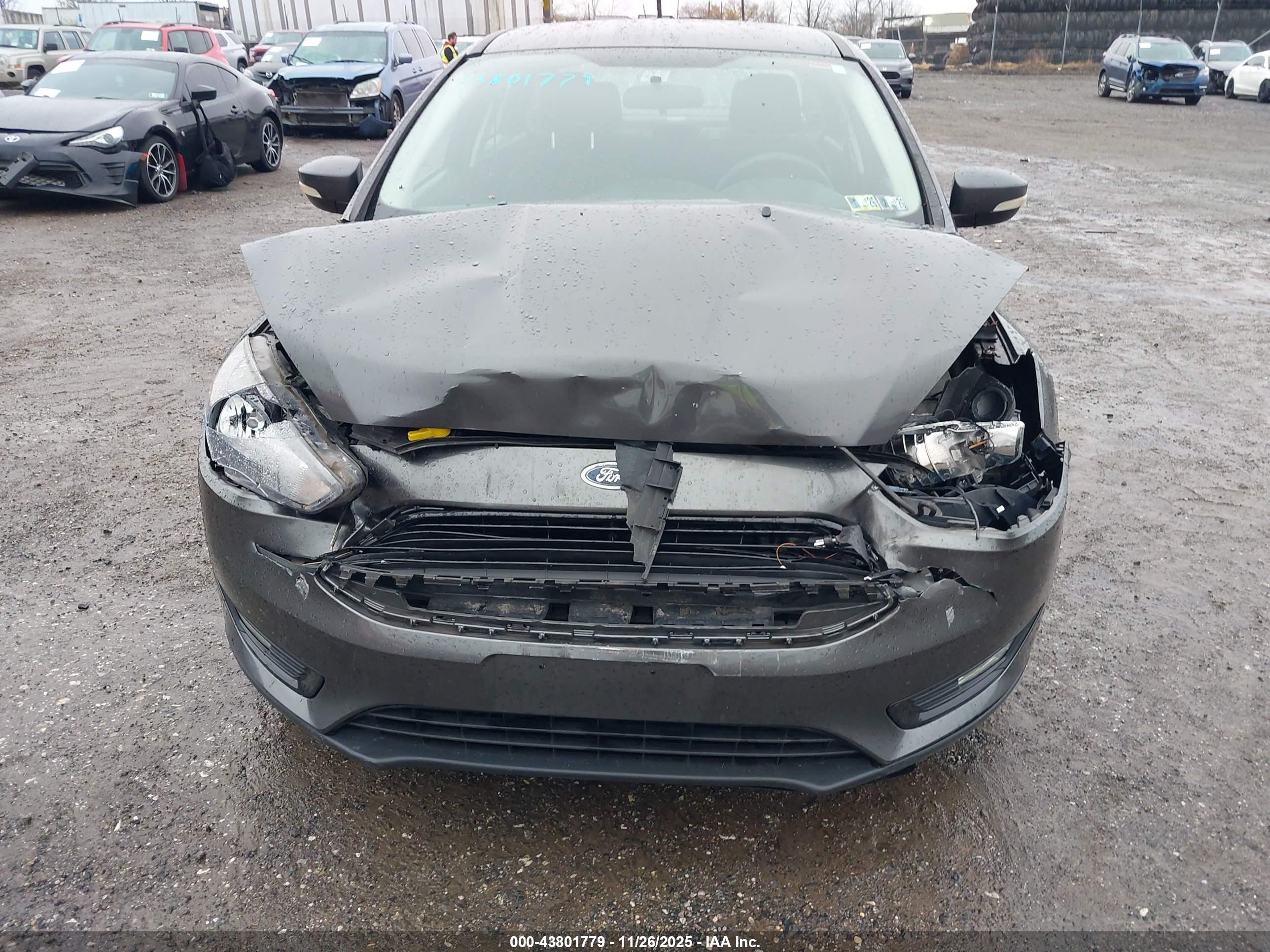 FORD FOCUS image 6