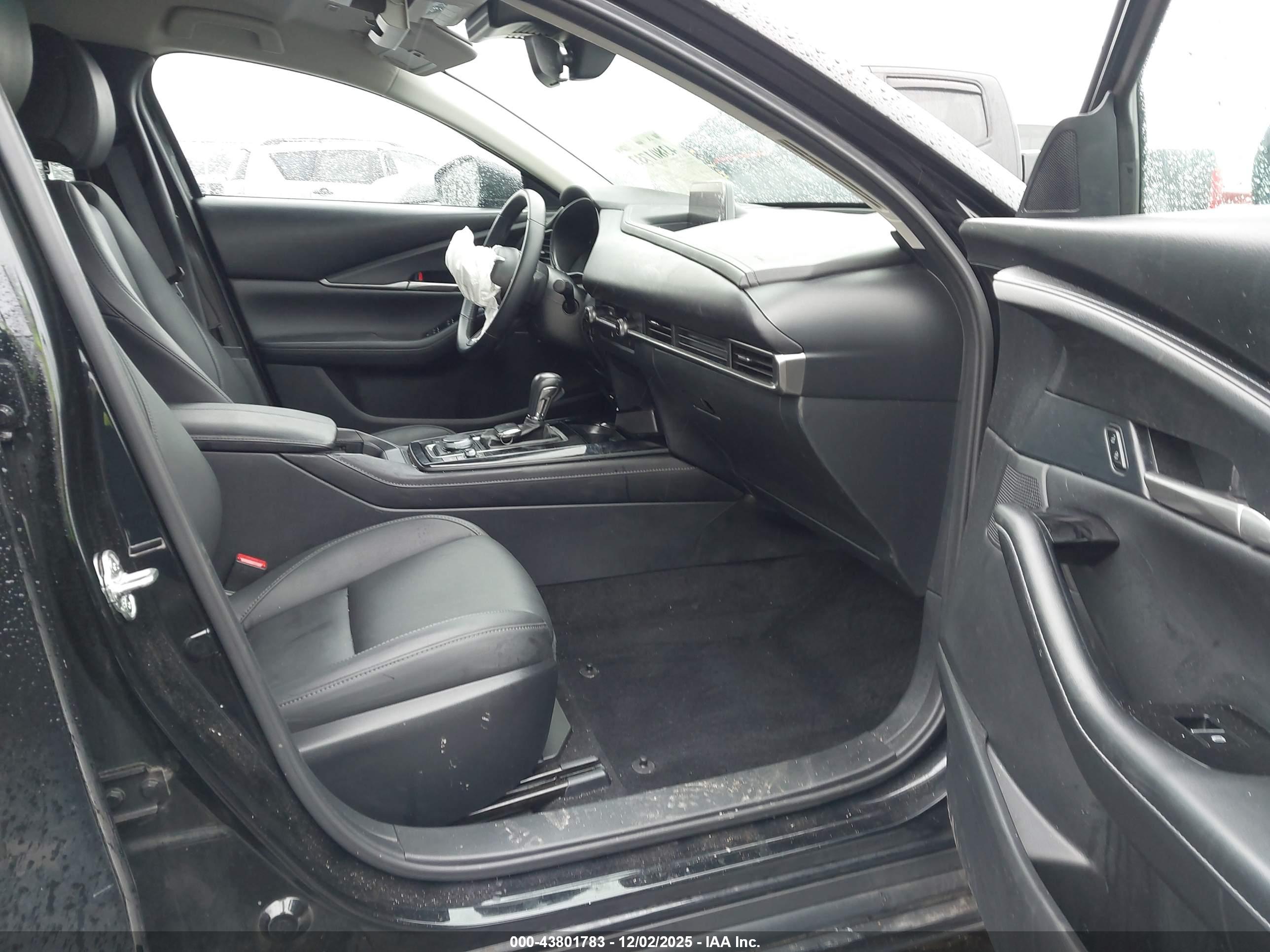 MAZDA CX-30 image 5