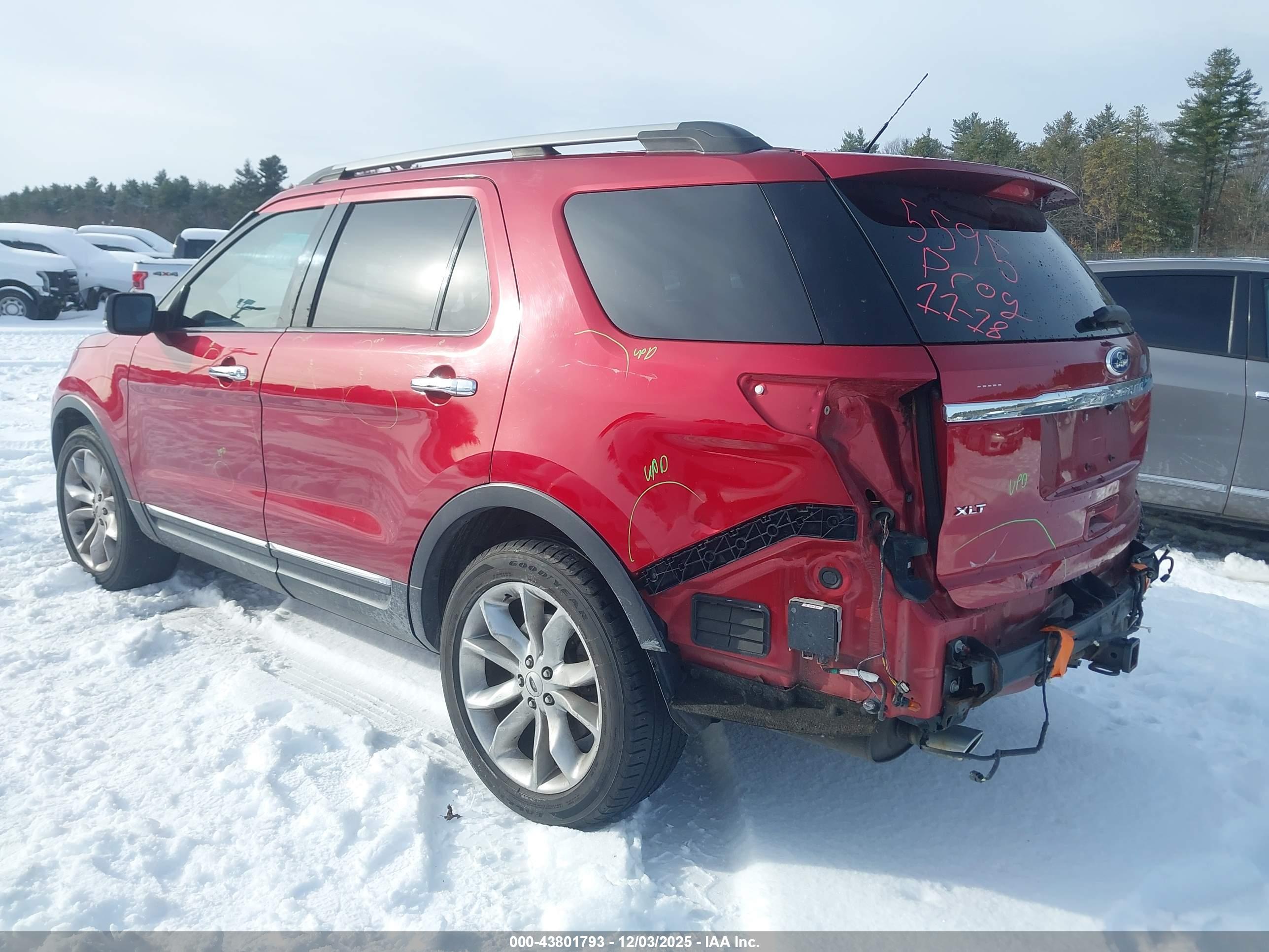 FORD EXPLORER image 3