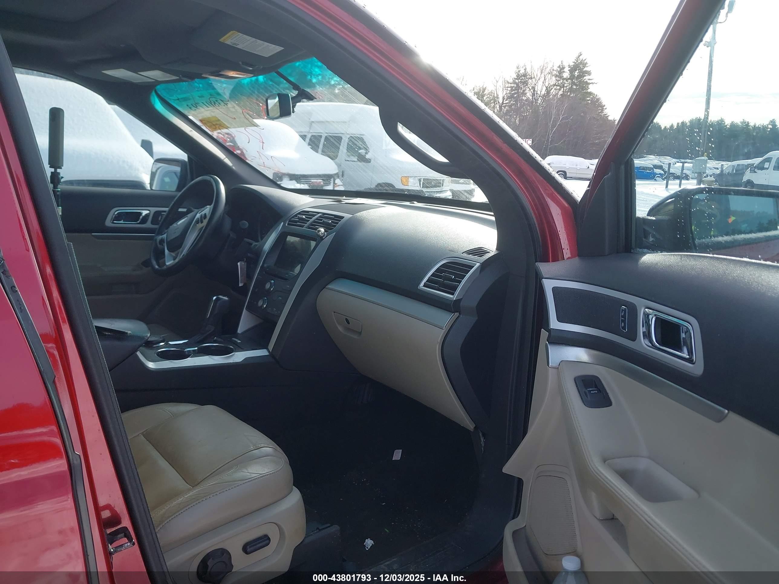 FORD EXPLORER image 5