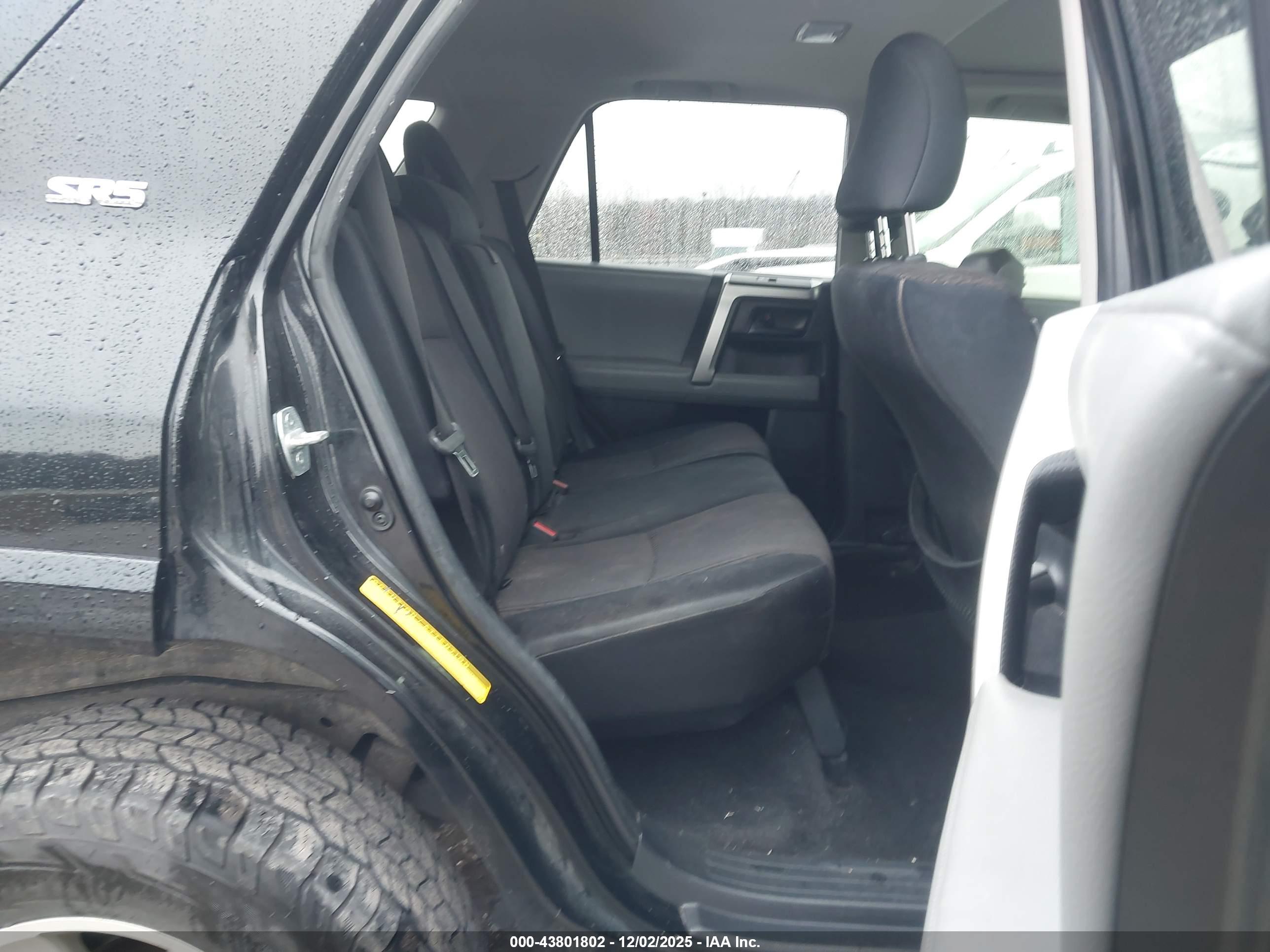 TOYOTA 4RUNNER image 8