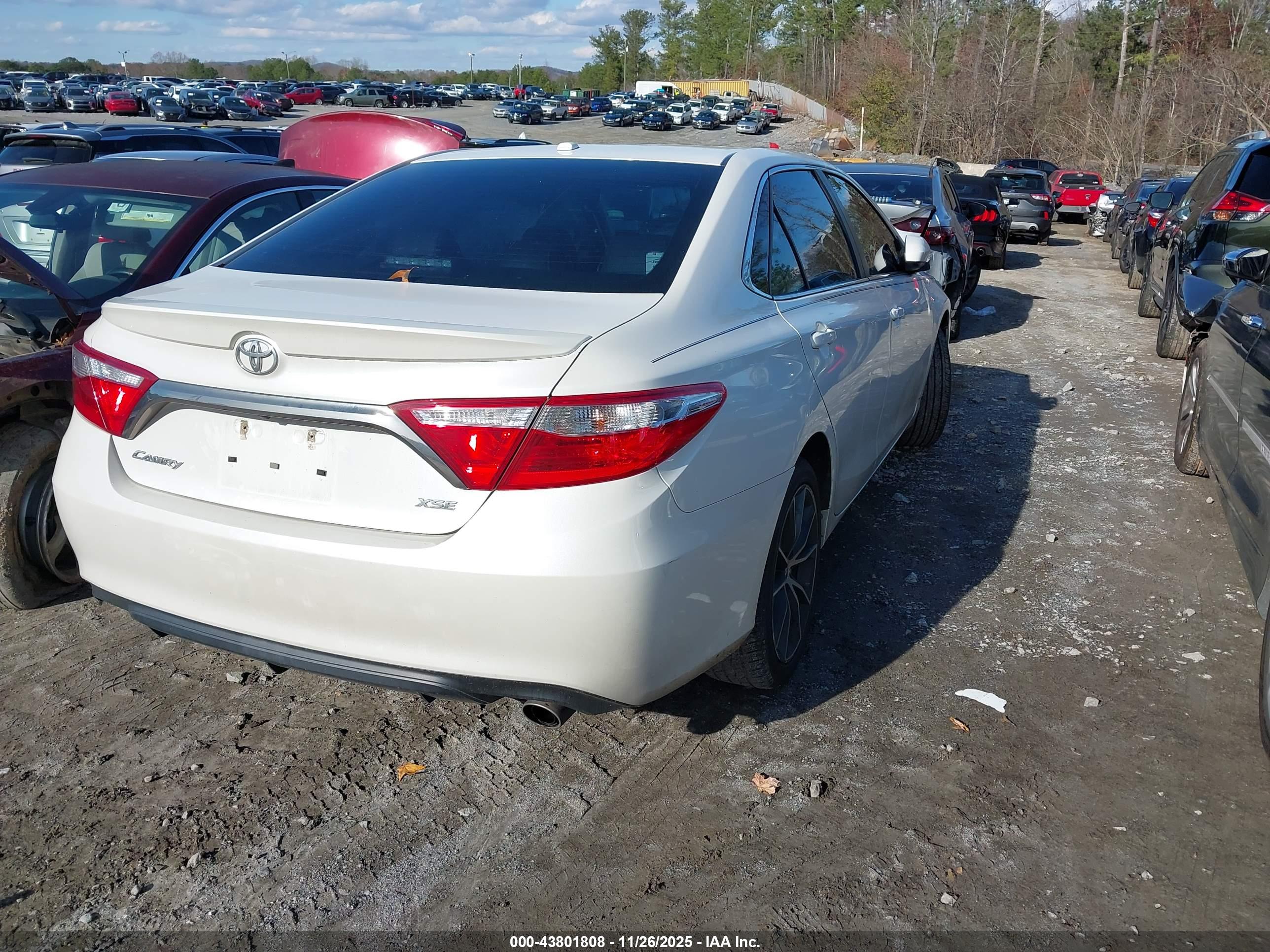 TOYOTA CAMRY image 4
