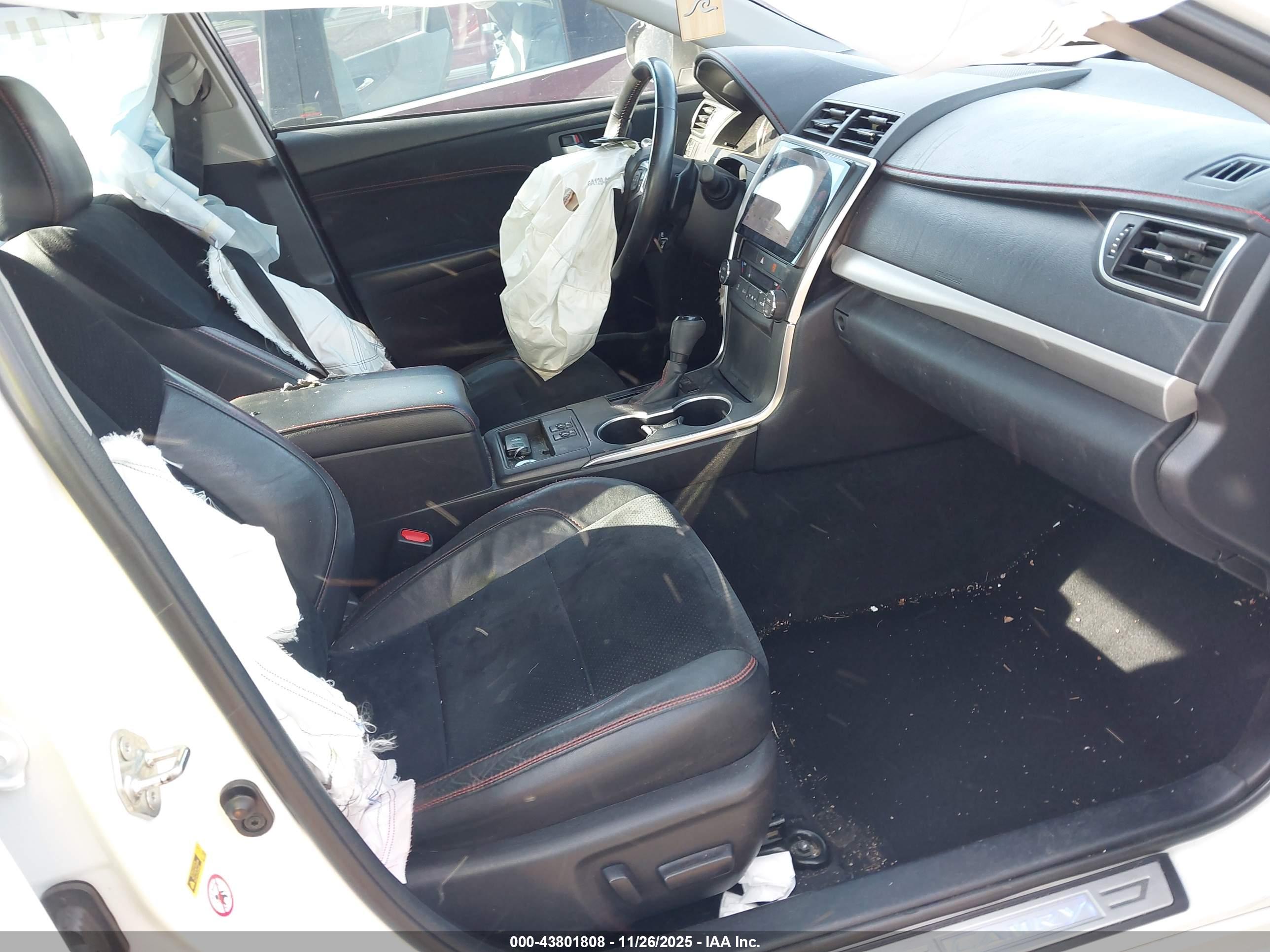 TOYOTA CAMRY image 5