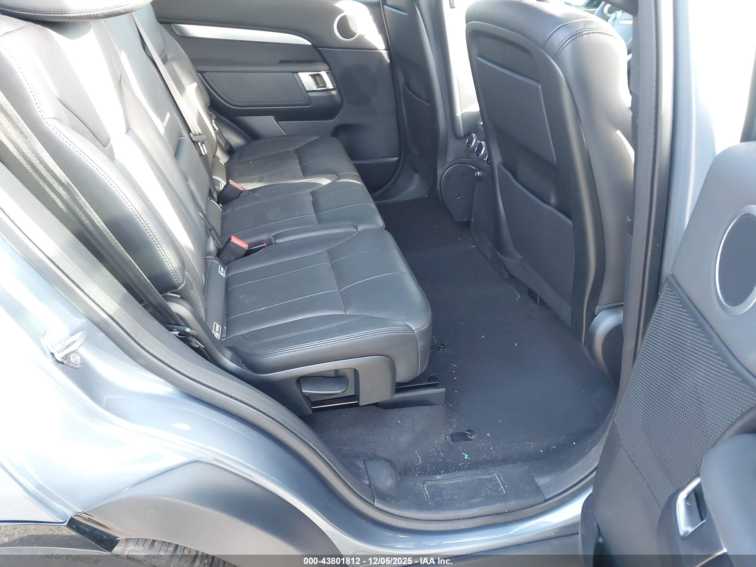 LAND ROVER image 8