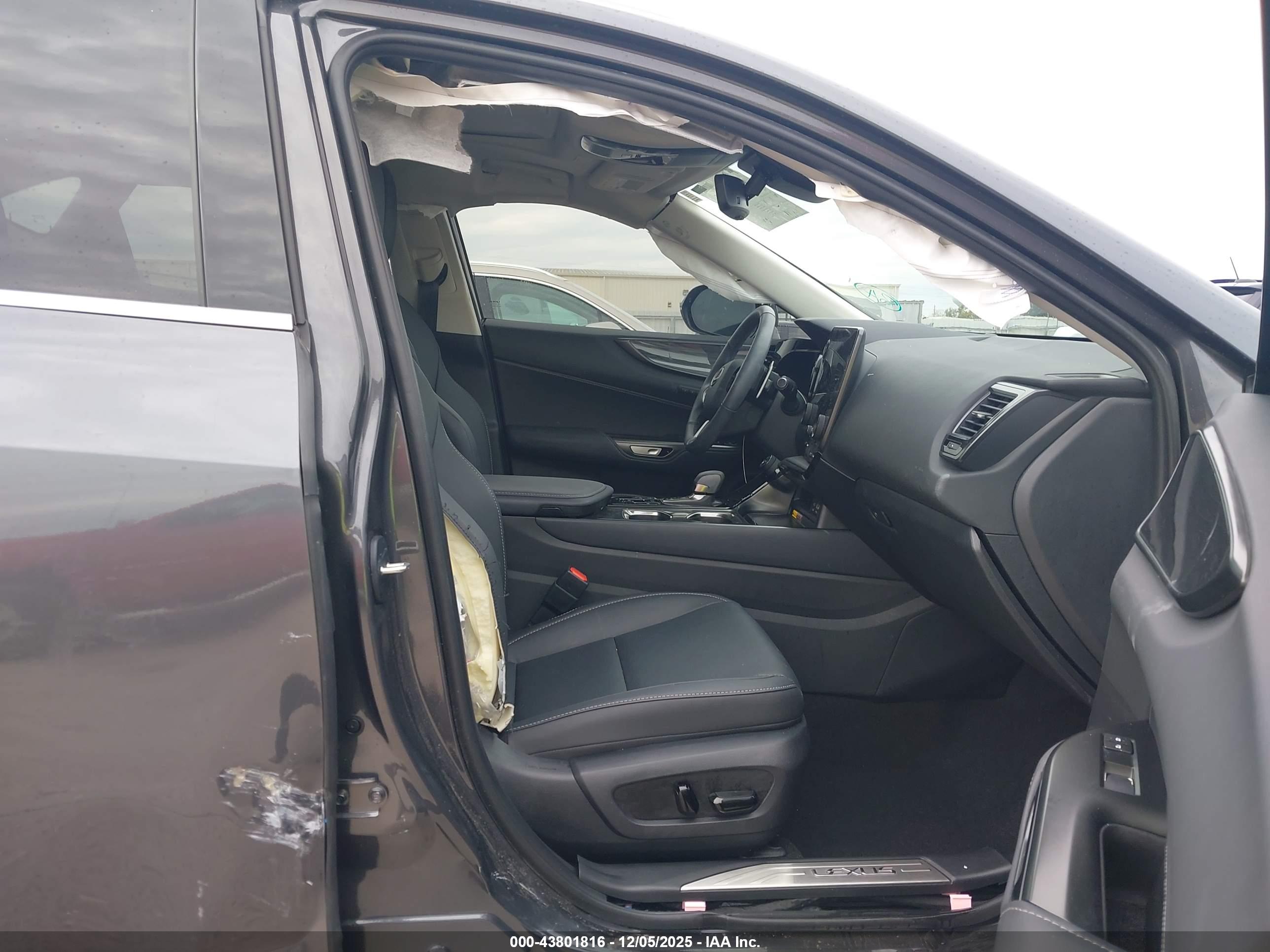 LEXUS NX image 5