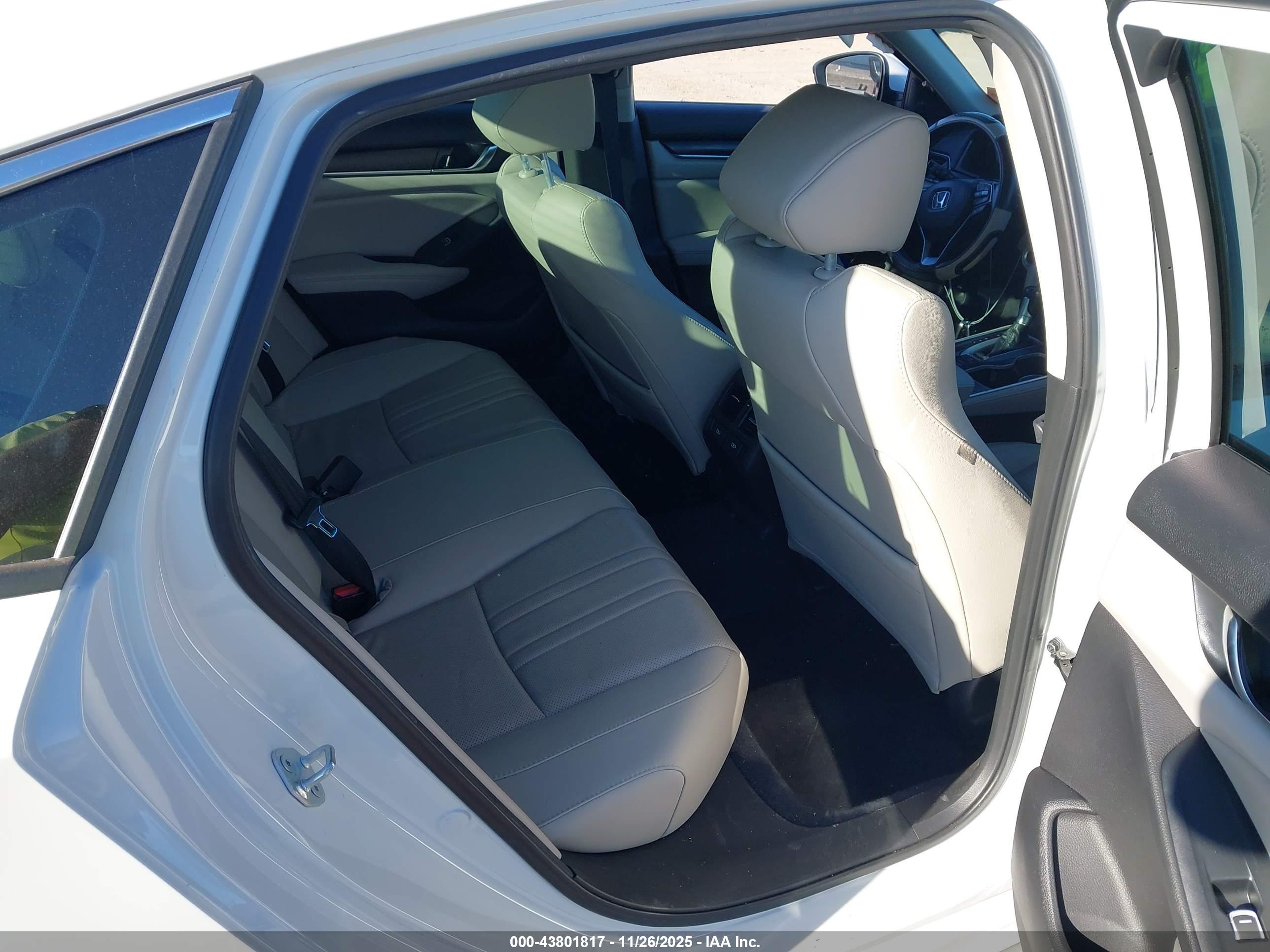HONDA ACCORD image 8