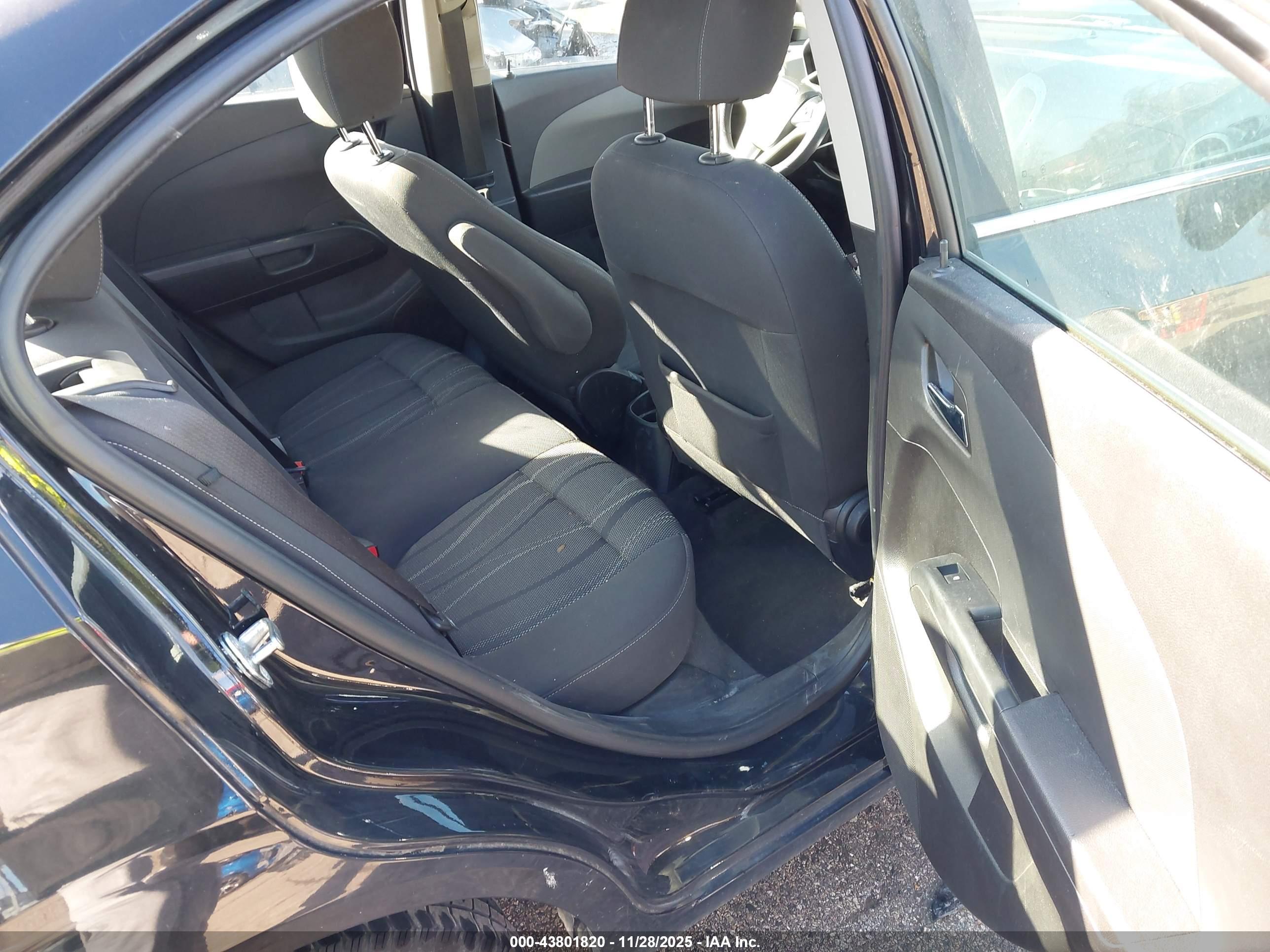 CHEVROLET SONIC image 8