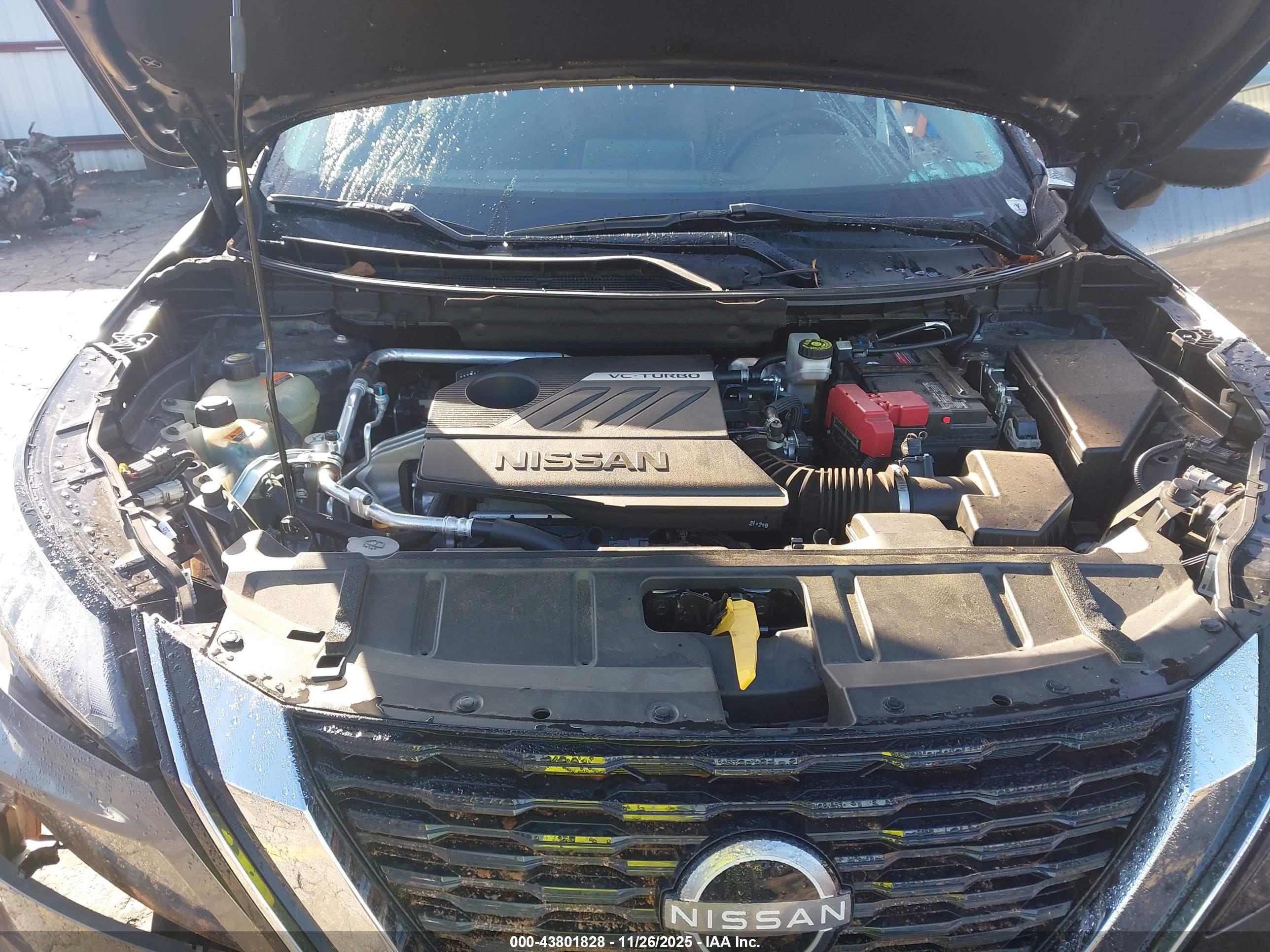 NISSAN ROGUE image 10