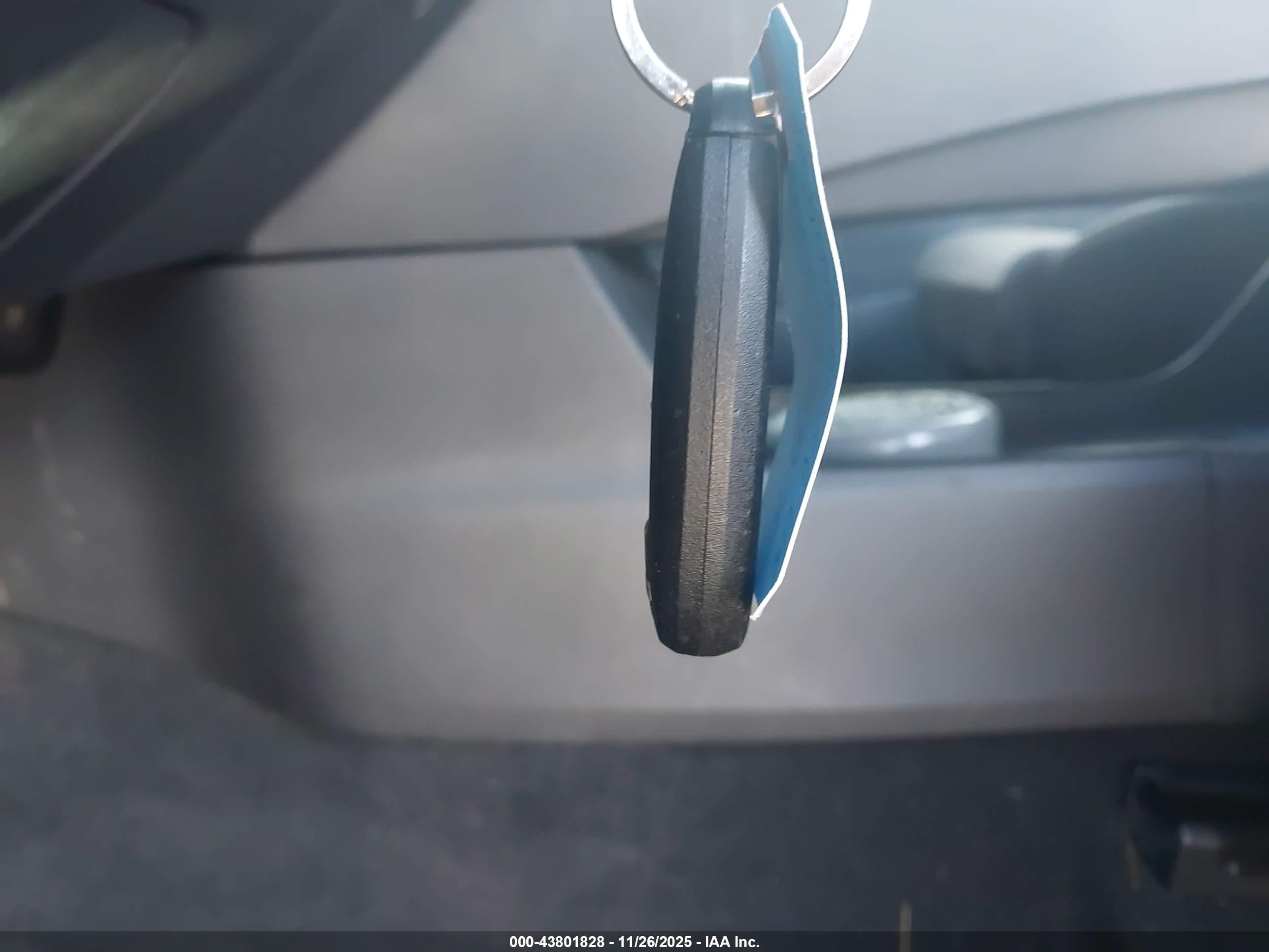 NISSAN ROGUE image 11