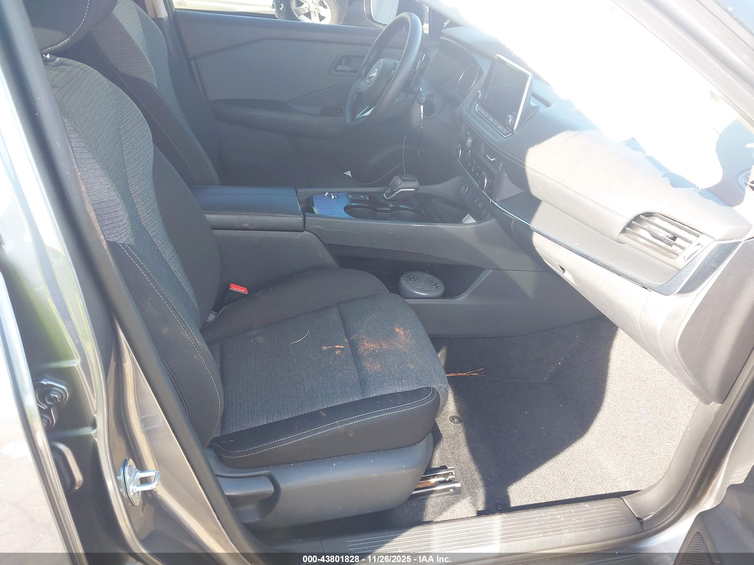 NISSAN ROGUE image 5