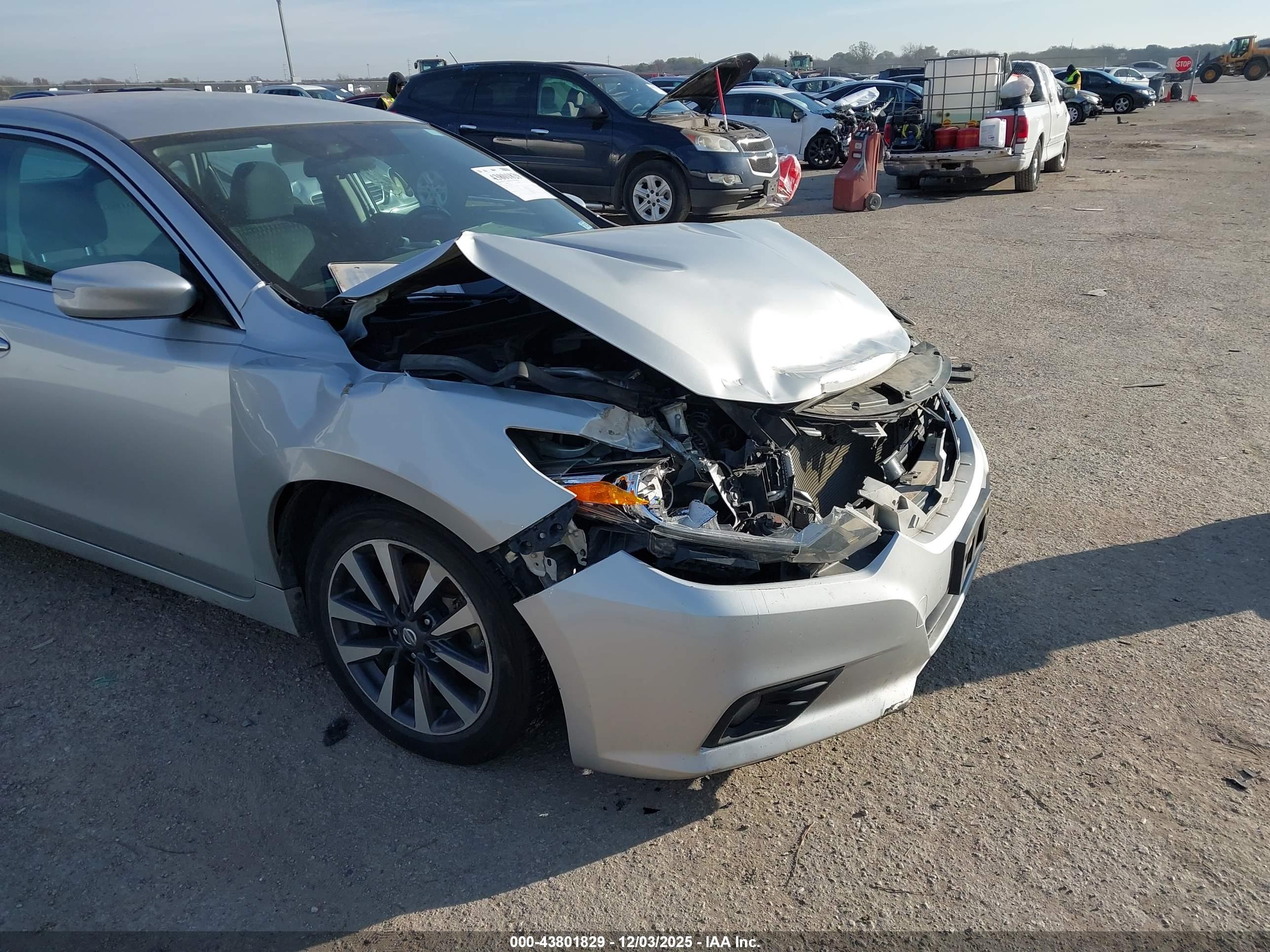NISSAN ALTIMA image 6