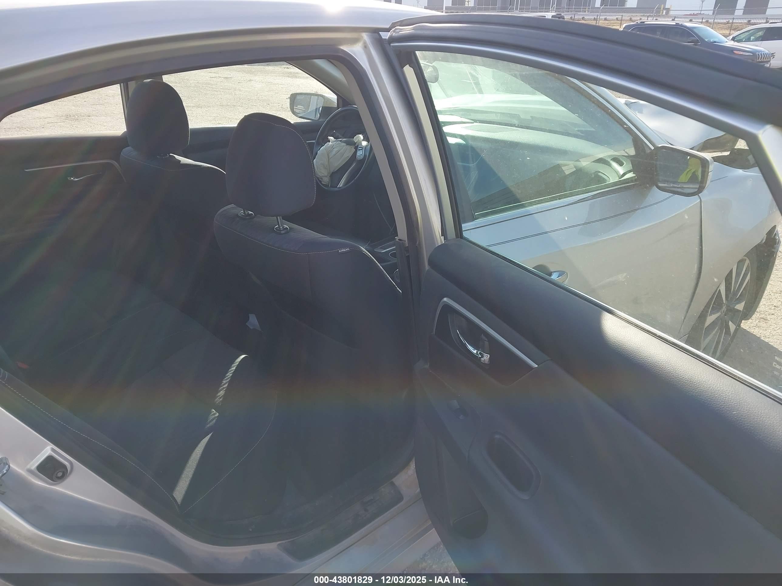NISSAN ALTIMA image 8