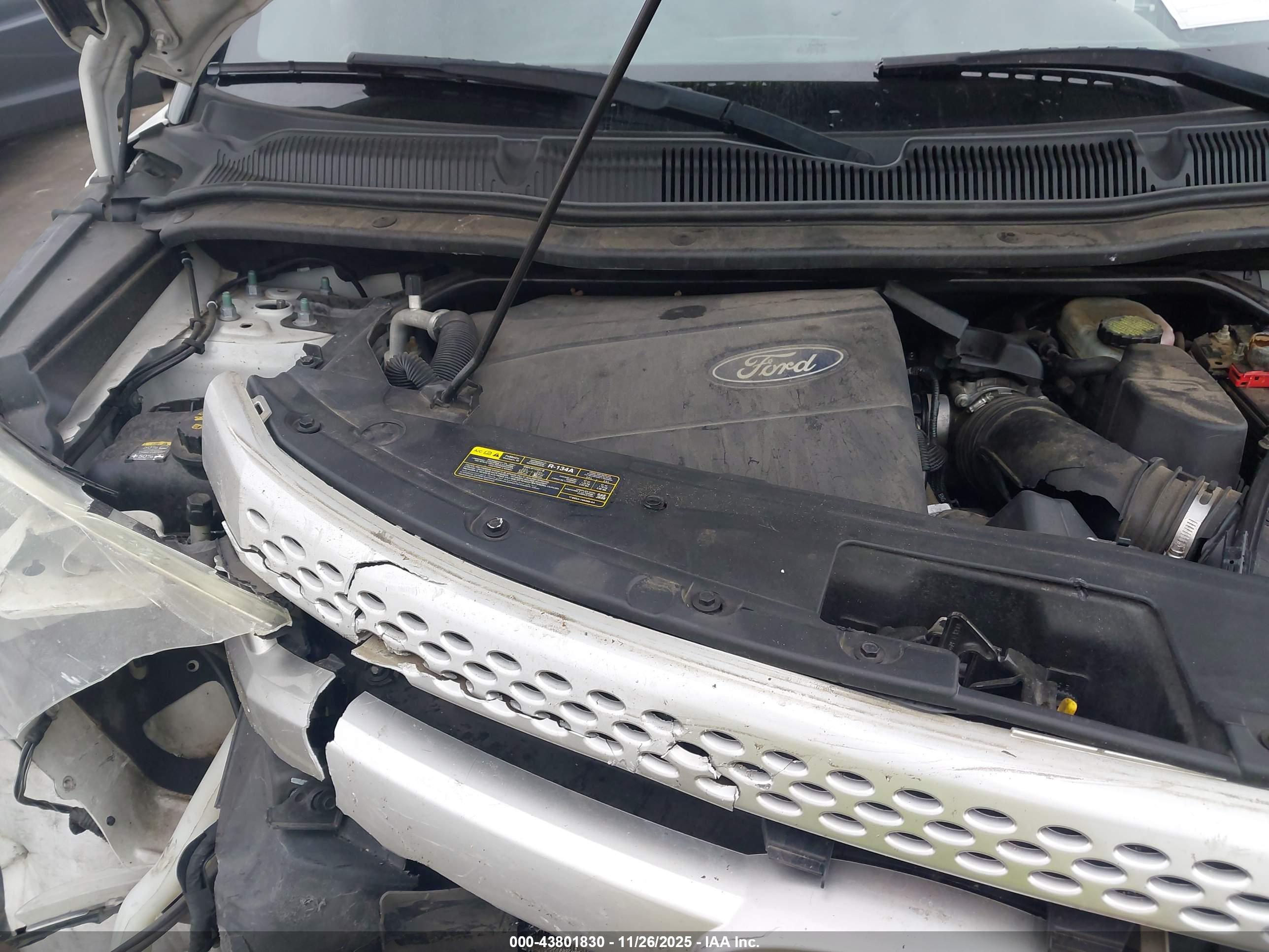 FORD EXPLORER image 10