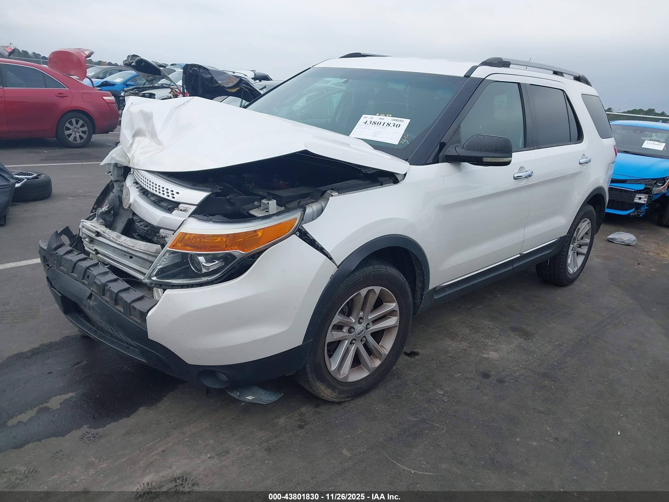 FORD EXPLORER image 2