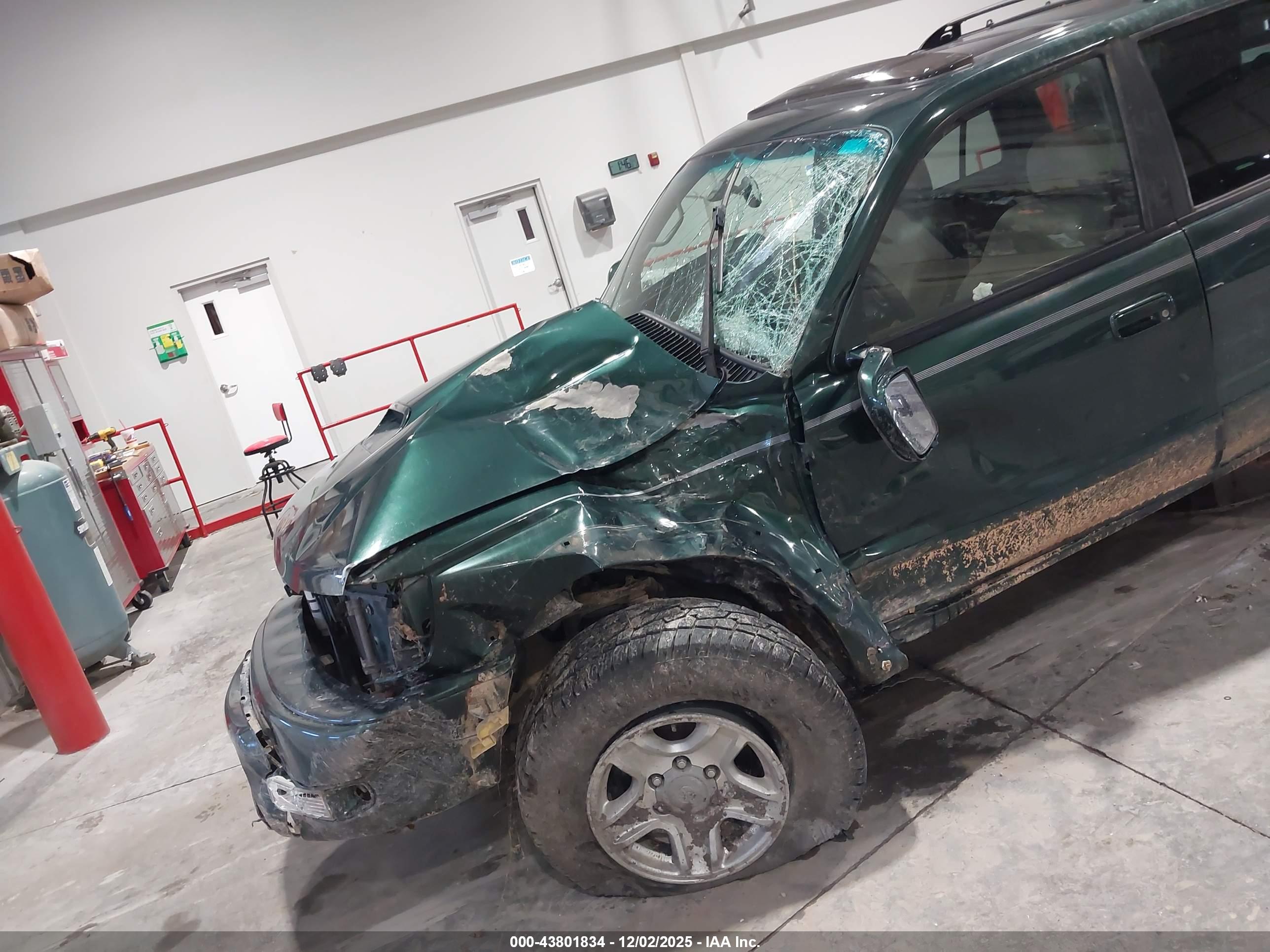 TOYOTA 4RUNNER image 6