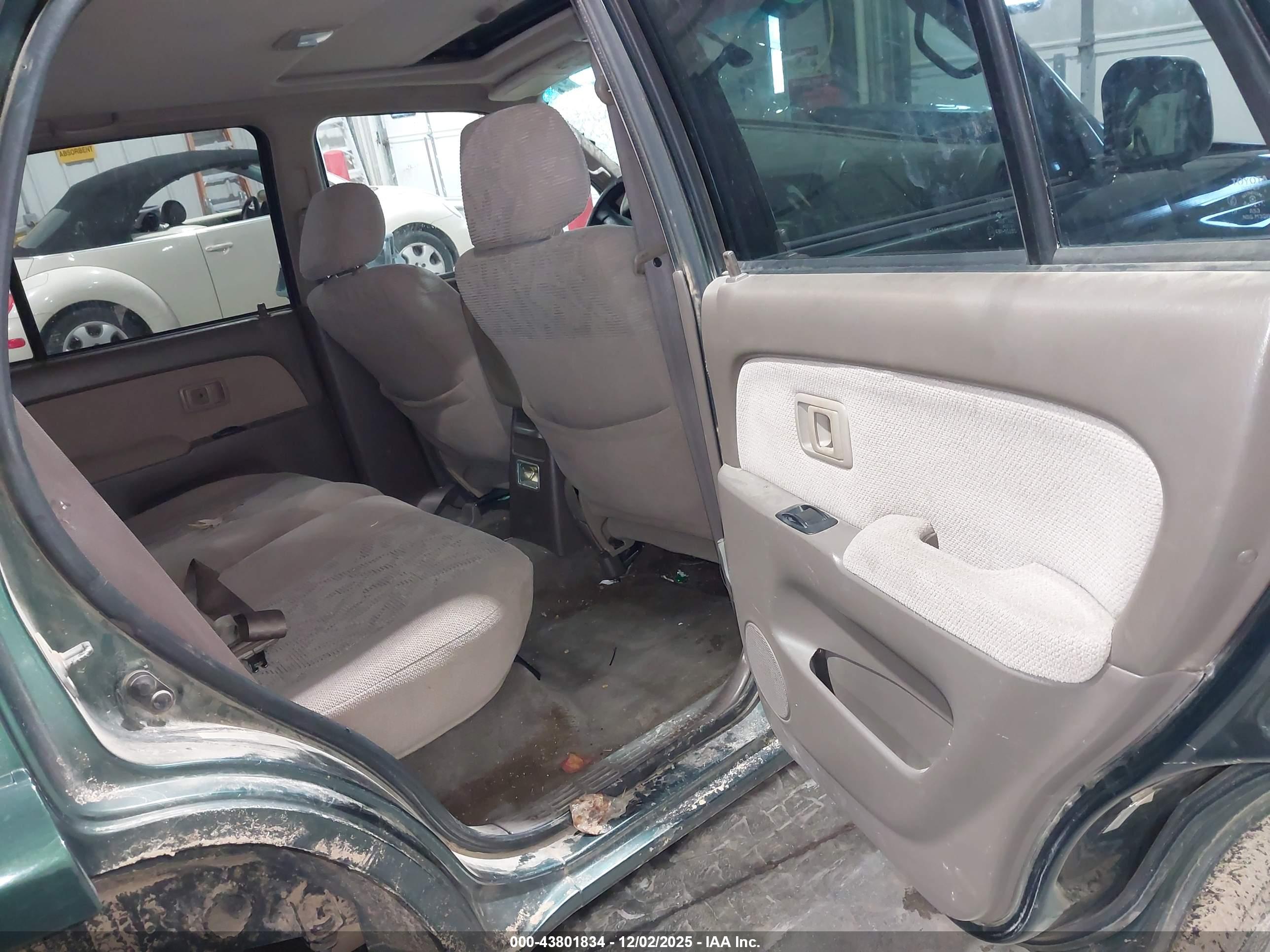 TOYOTA 4RUNNER image 8
