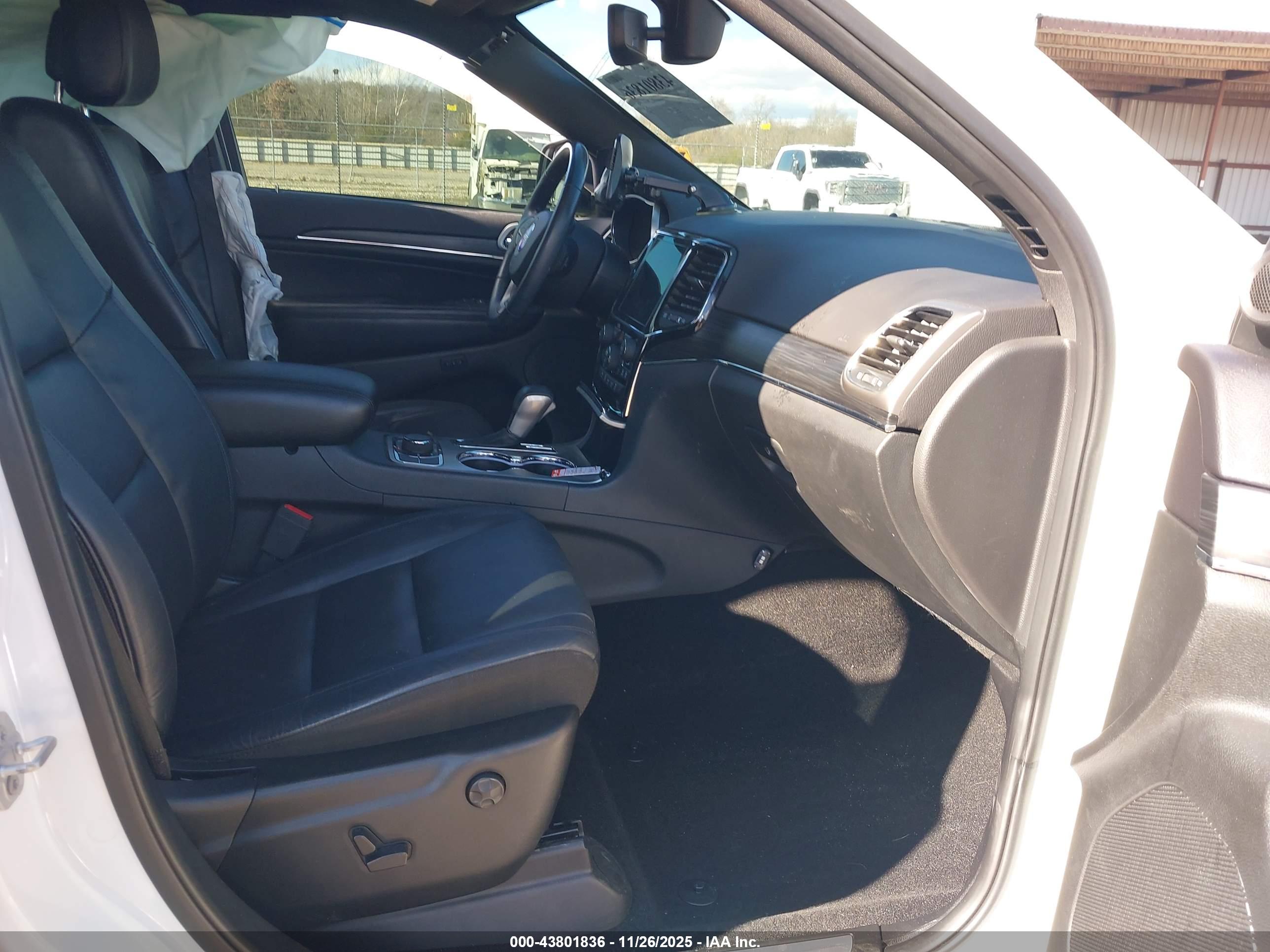 JEEP GRAND image 5