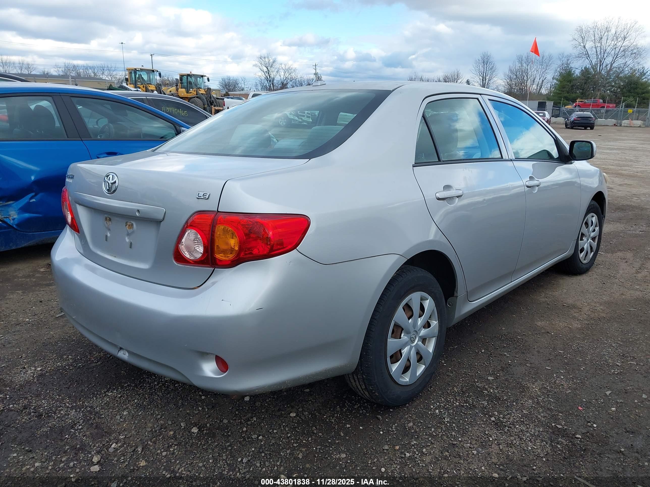 TOYOTA COROLLA image 4