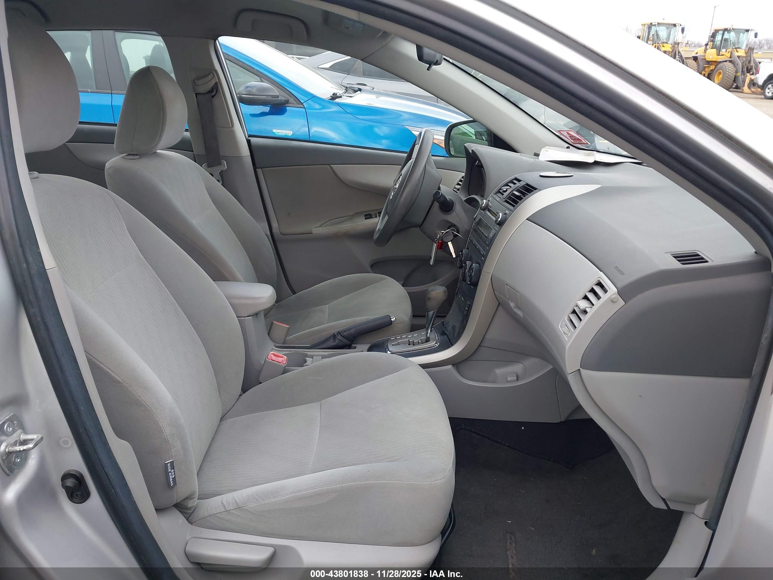 TOYOTA COROLLA image 5