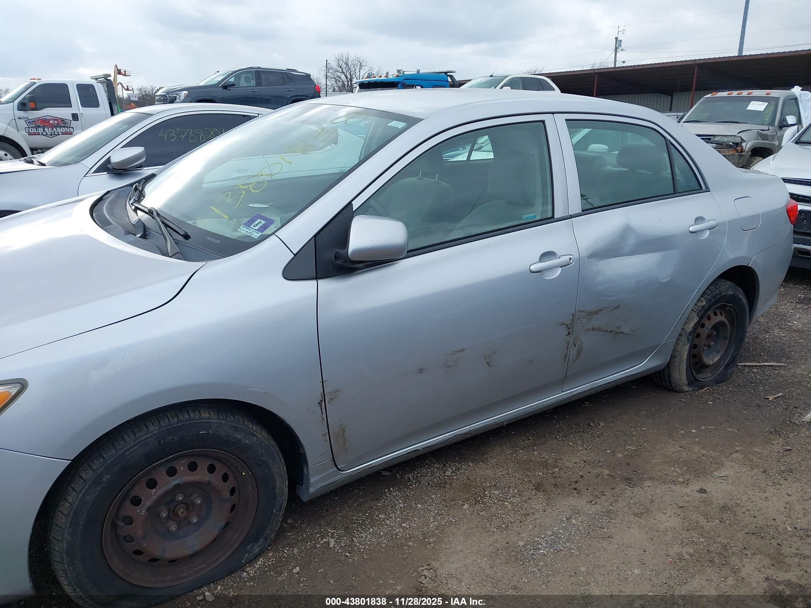 TOYOTA COROLLA image 6