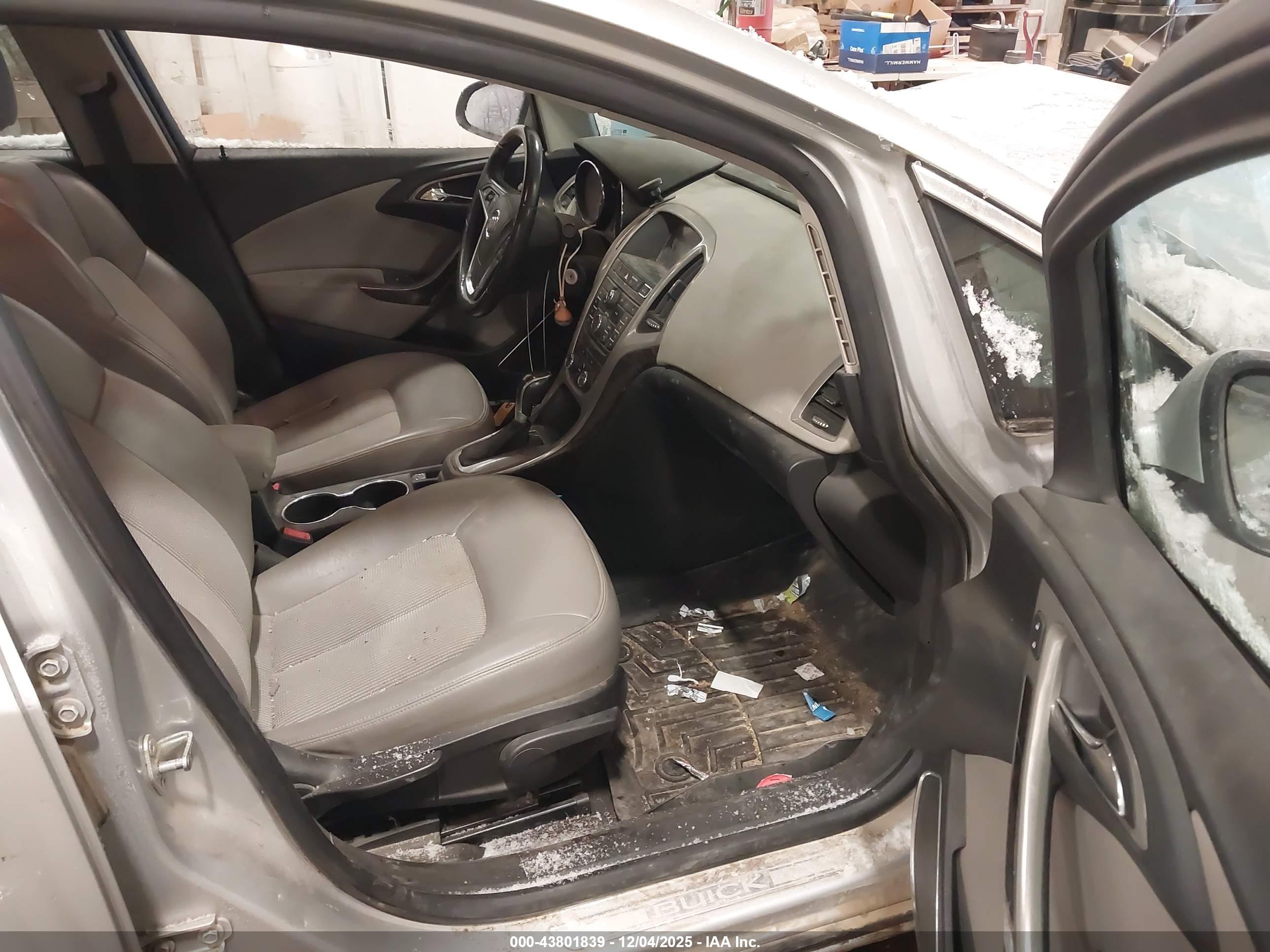 BUICK VERANO image 5